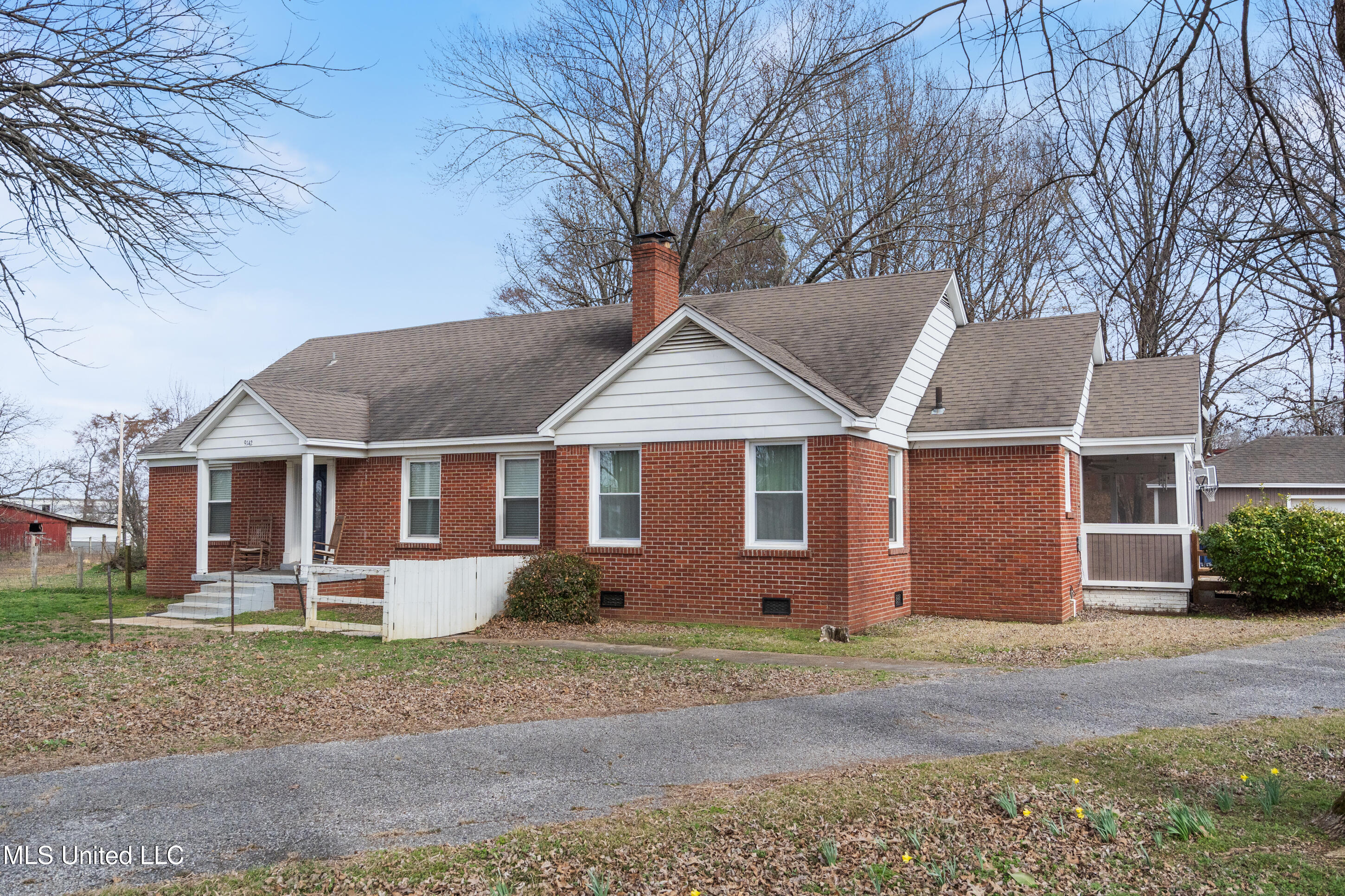 9142 Mineral Wells Road Property Photo 37