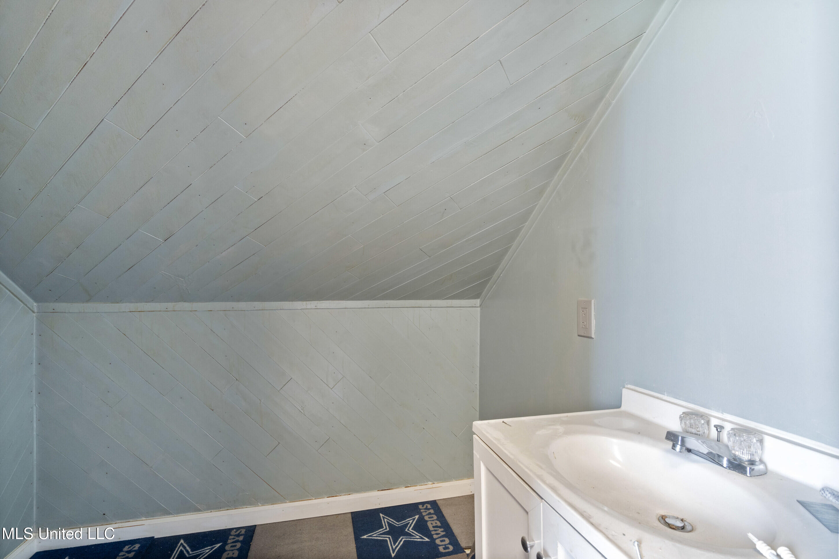 9142 Mineral Wells Road Property Photo 53