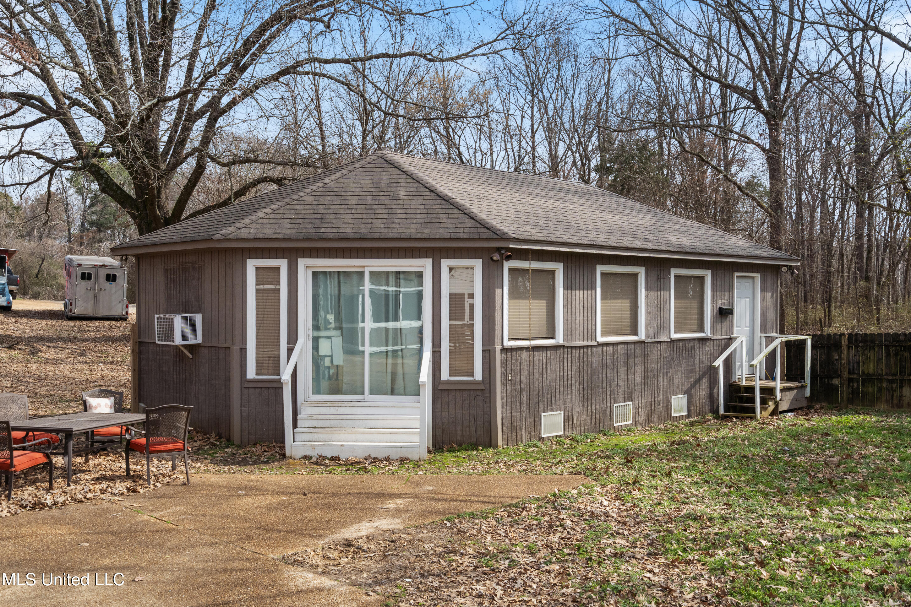 9142 Mineral Wells Road Property Photo 60