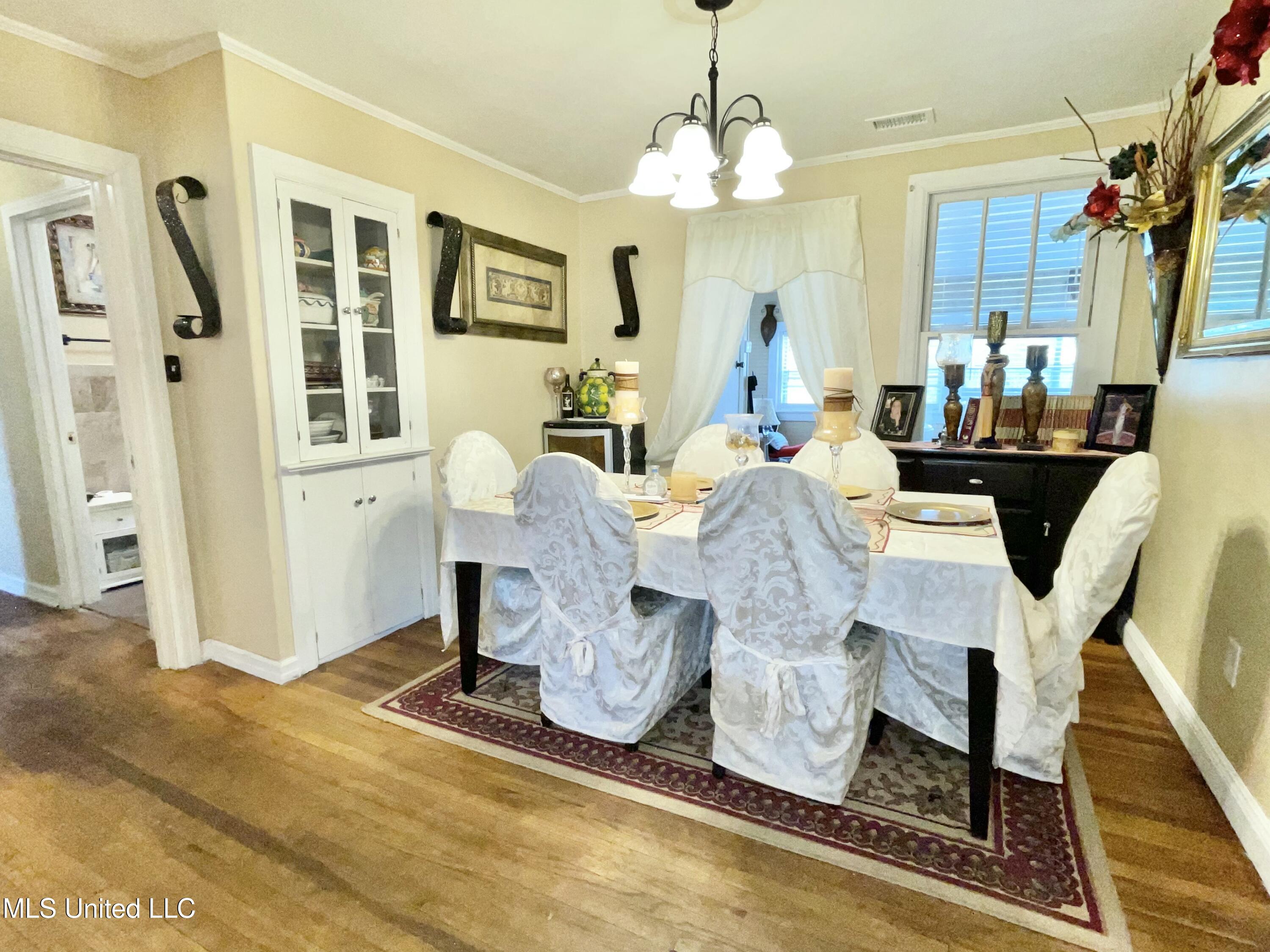 4124 Griffin Street Property Photo 13