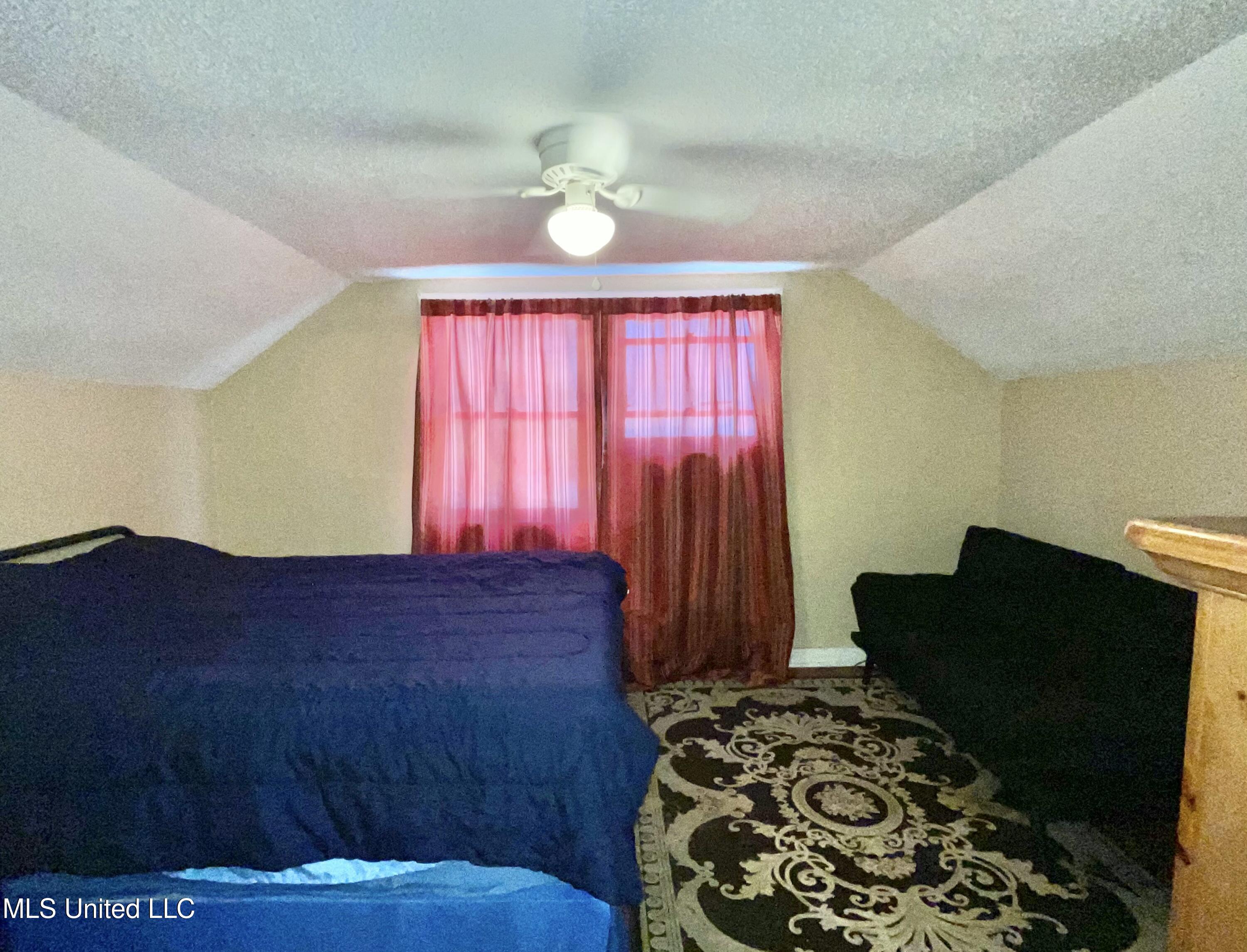 4124 Griffin Street Property Photo 19