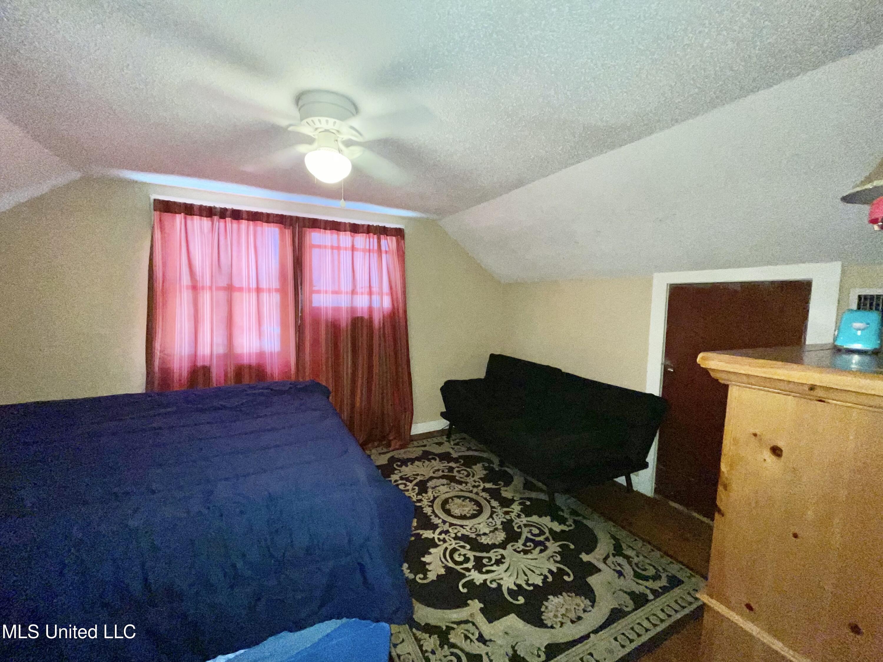 4124 Griffin Street Property Photo 20