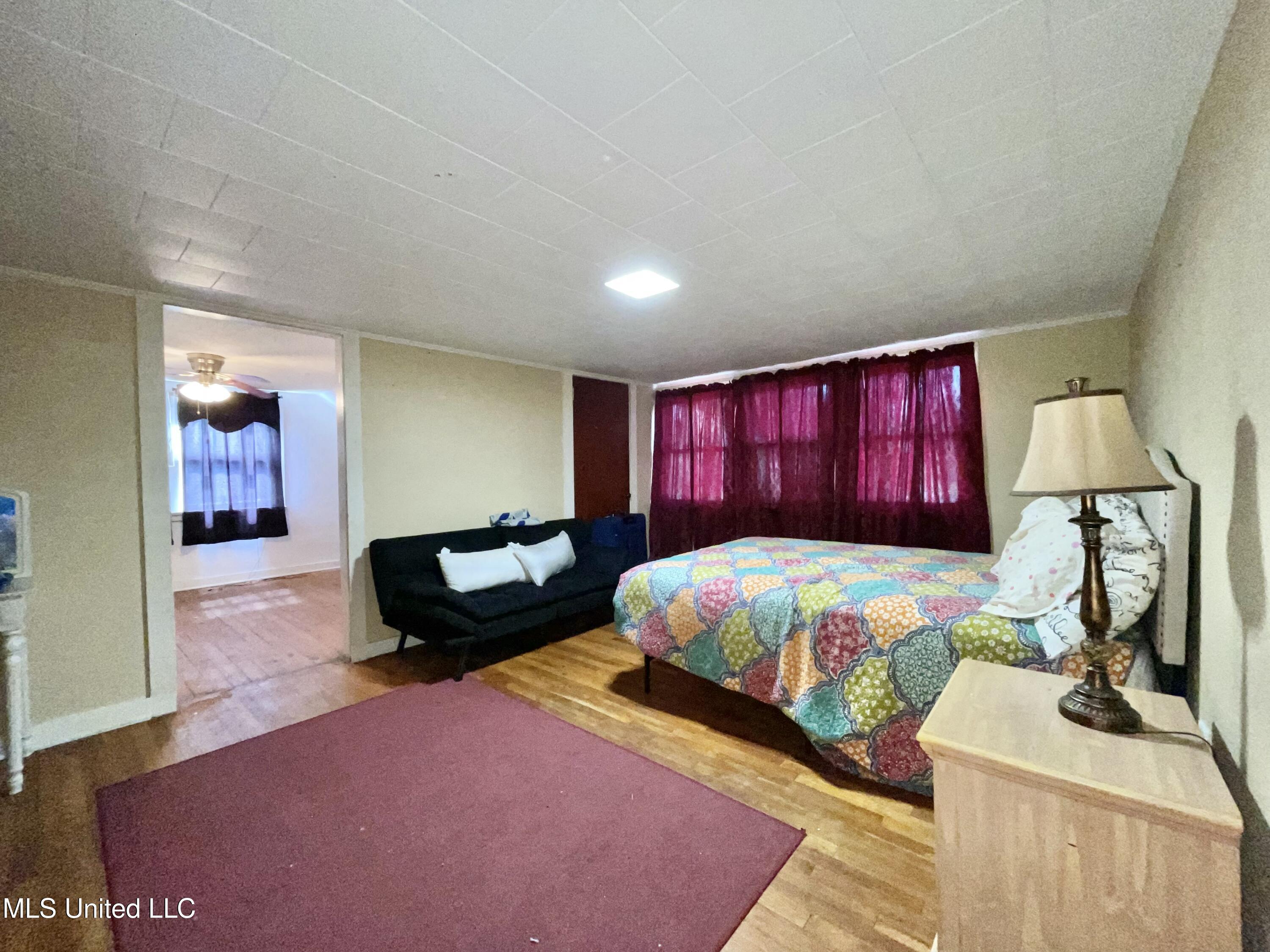 4124 Griffin Street Property Photo 23