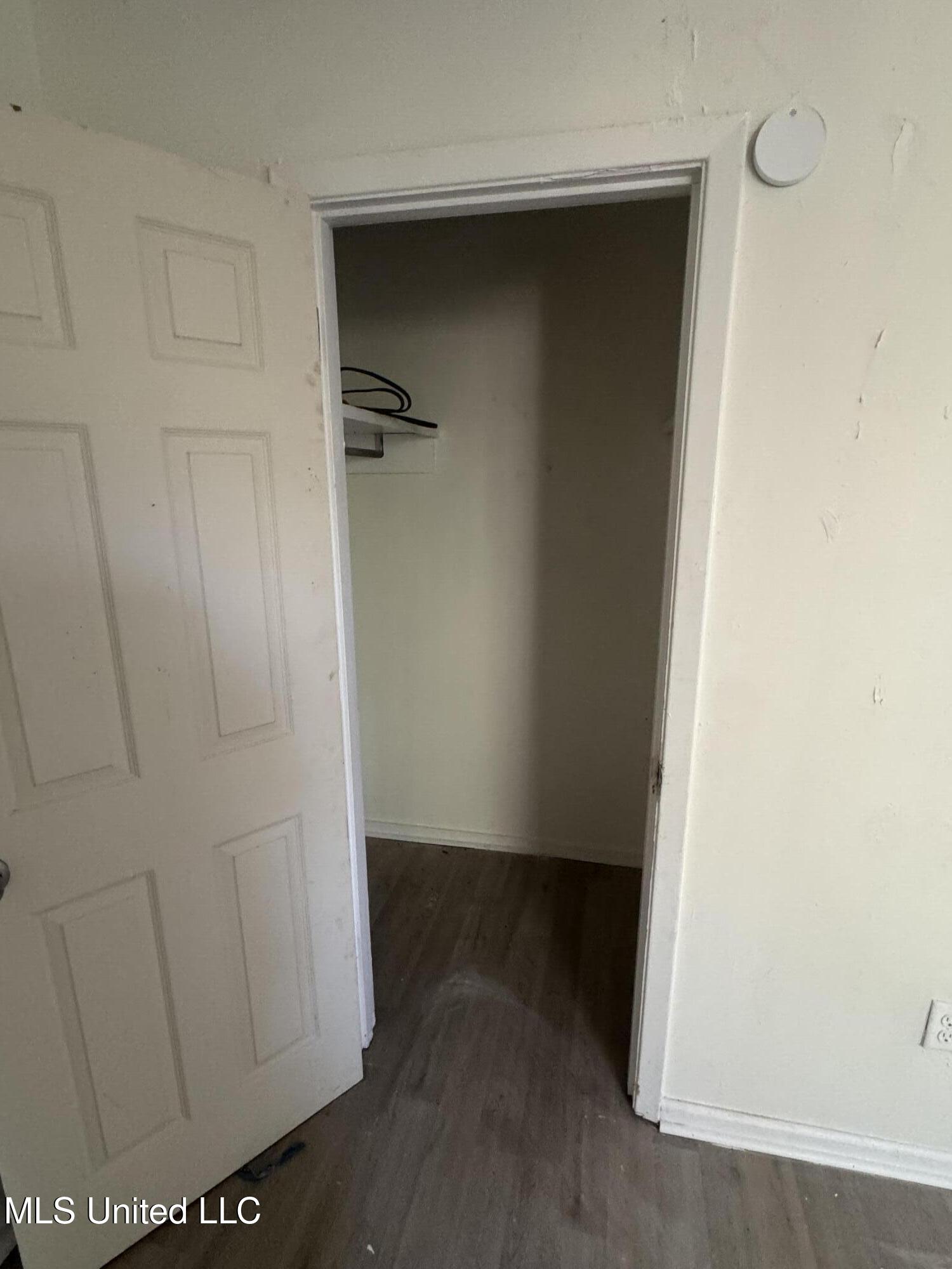 2806 Tara Road Property Photo 3