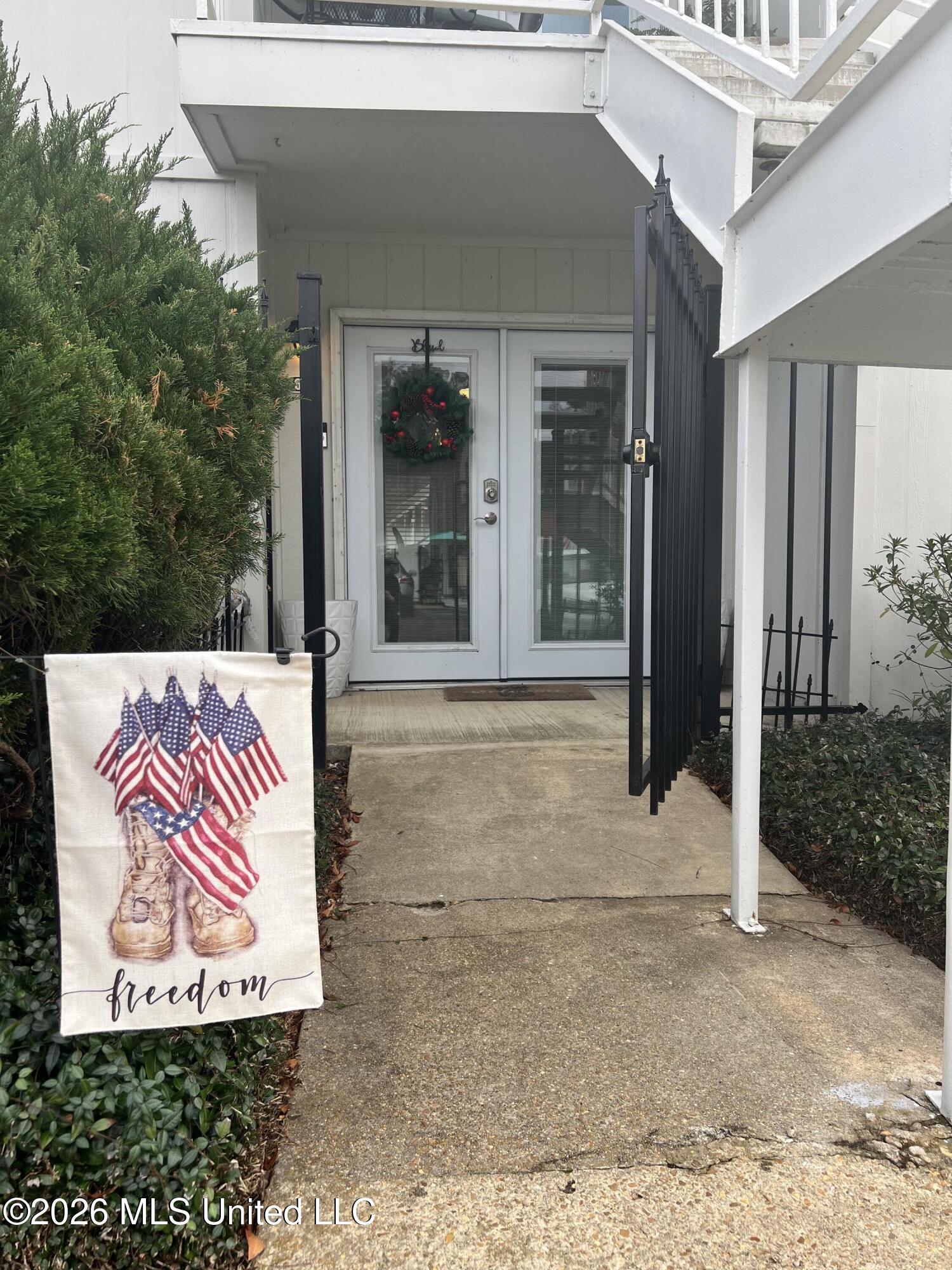 550 Post Road Property Photo 1