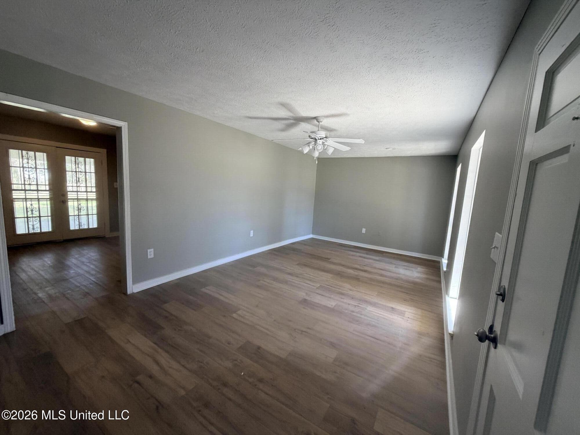 1514 Dorgan Street Property Photo 9