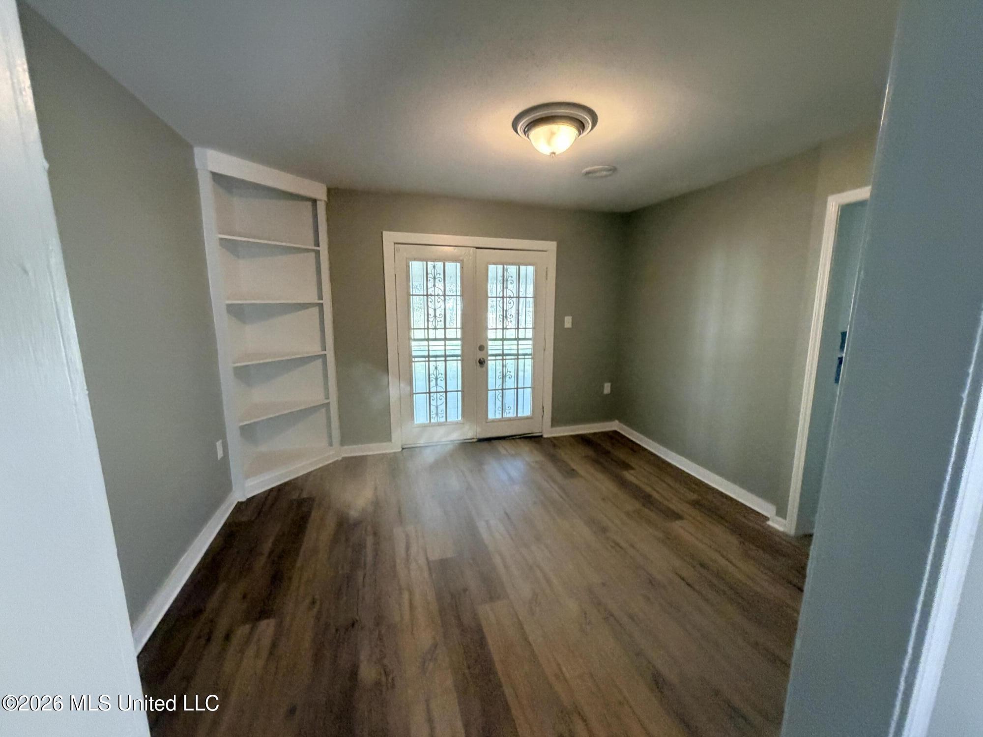 1514 Dorgan Street Property Photo 10