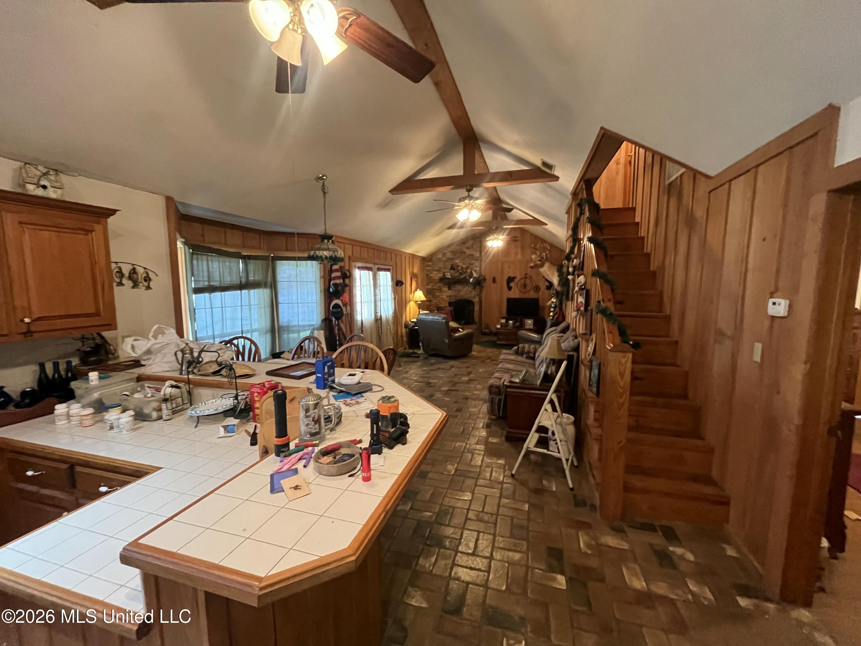 112 Ronald Road Property Photo 5