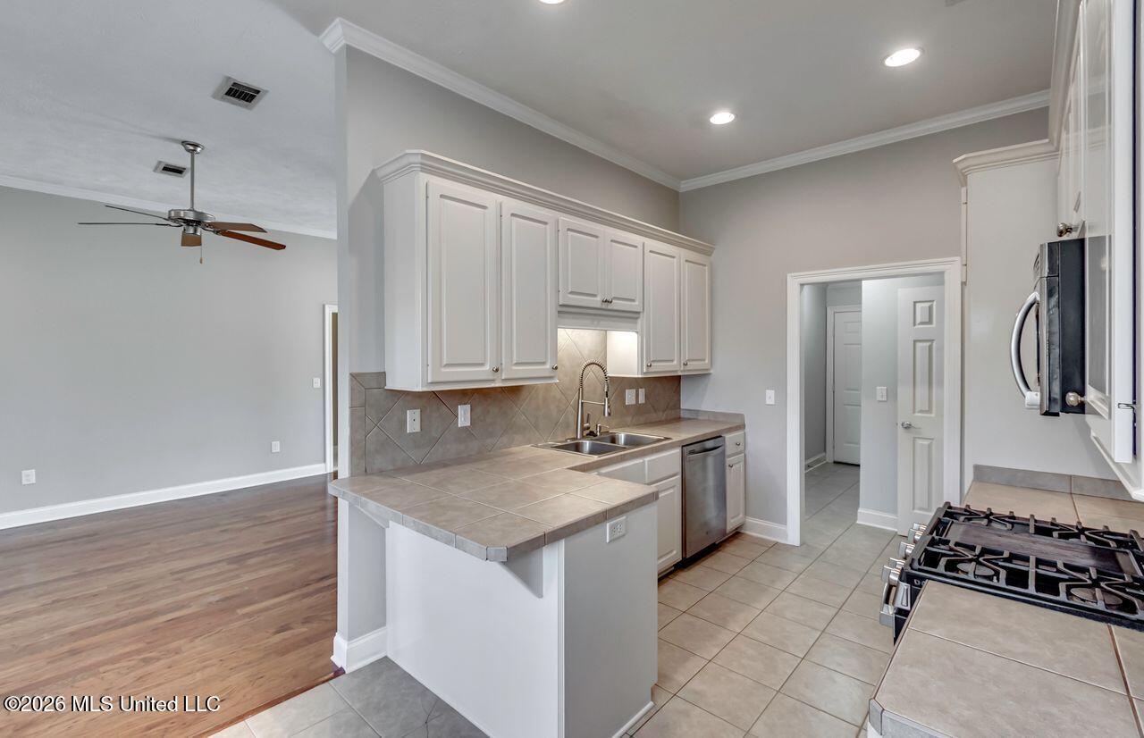 106 Highbury Cove Property Photo 10