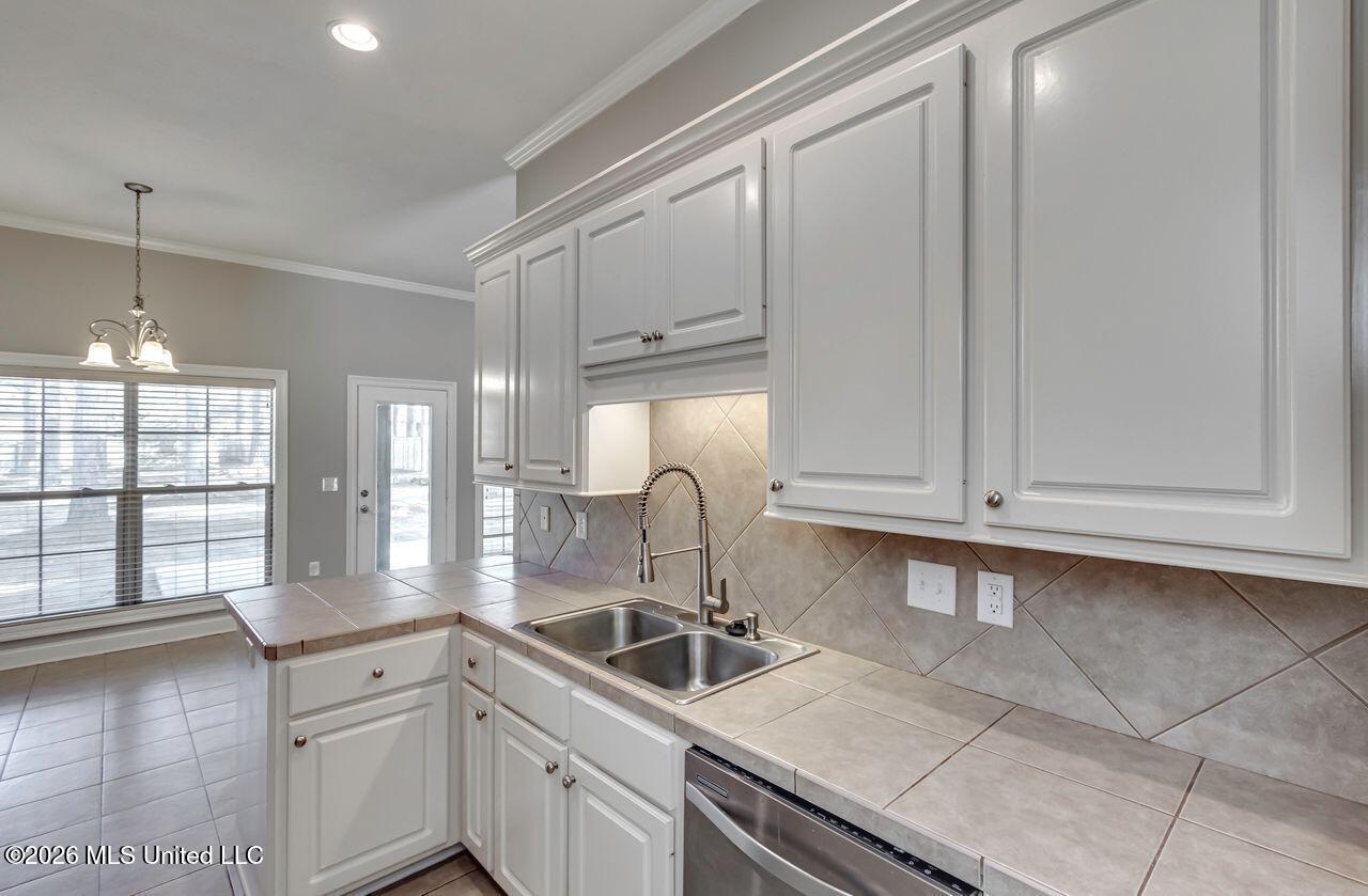 106 Highbury Cove Property Photo 13