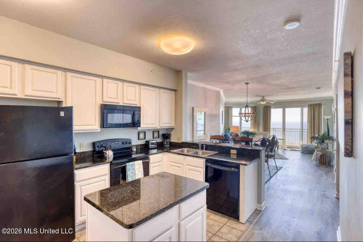 2230 Beach Drive Property Photo 7