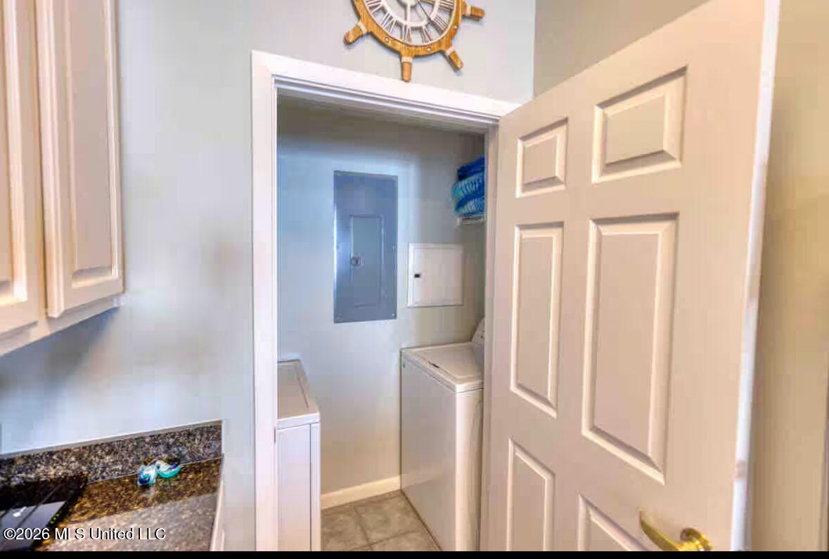 2230 Beach Drive Property Photo 20