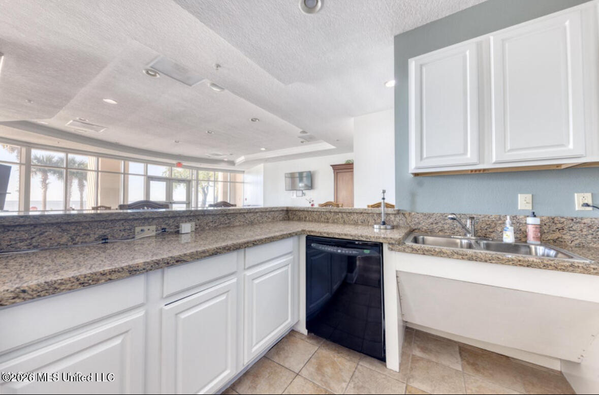 2230 Beach Drive Property Photo 24