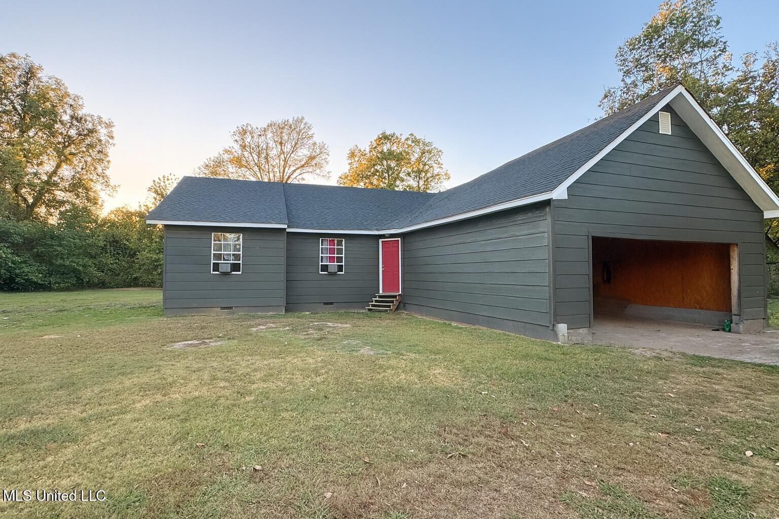 464 S Walnut Street Property Photo 1
