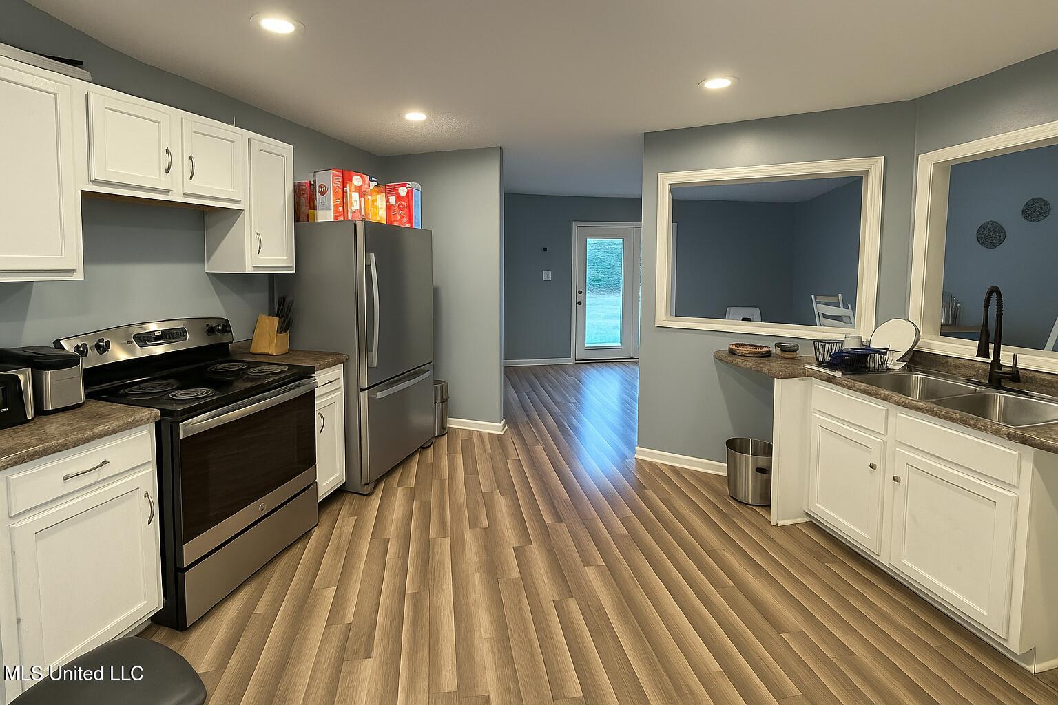 464 S Walnut Street Property Photo 3