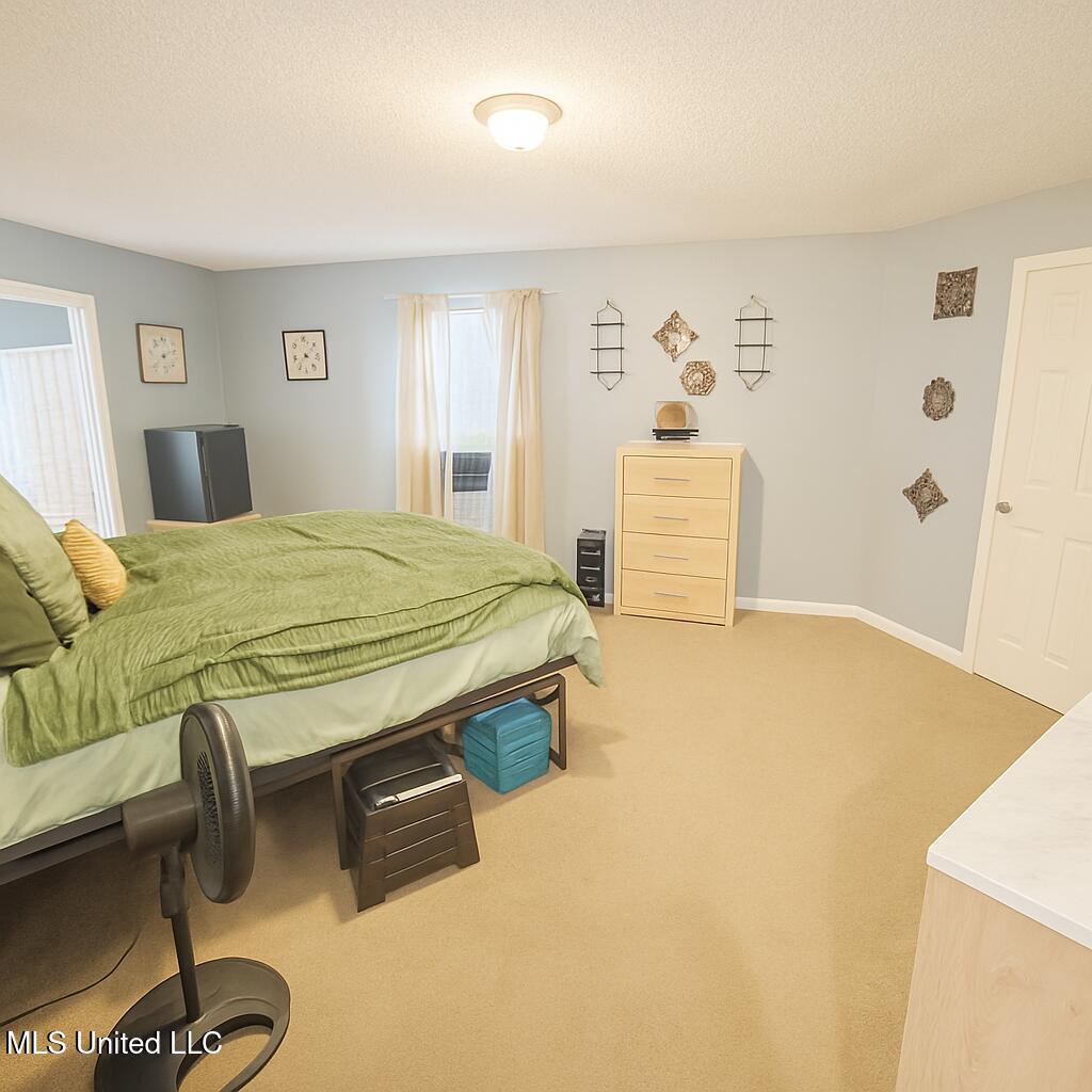 464 S Walnut Street Property Photo 5