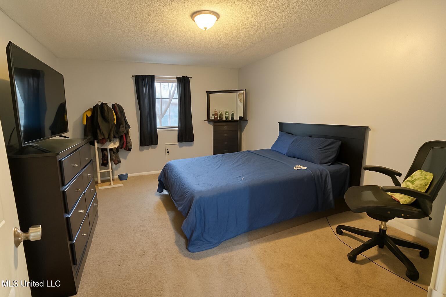 464 S Walnut Street Property Photo 8