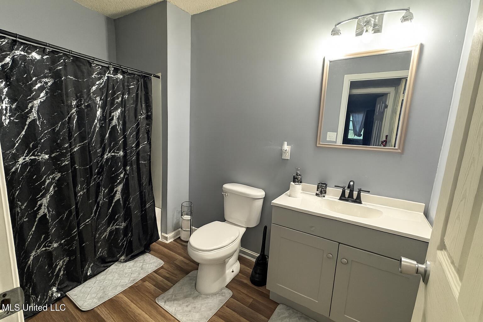 464 S Walnut Street Property Photo 9