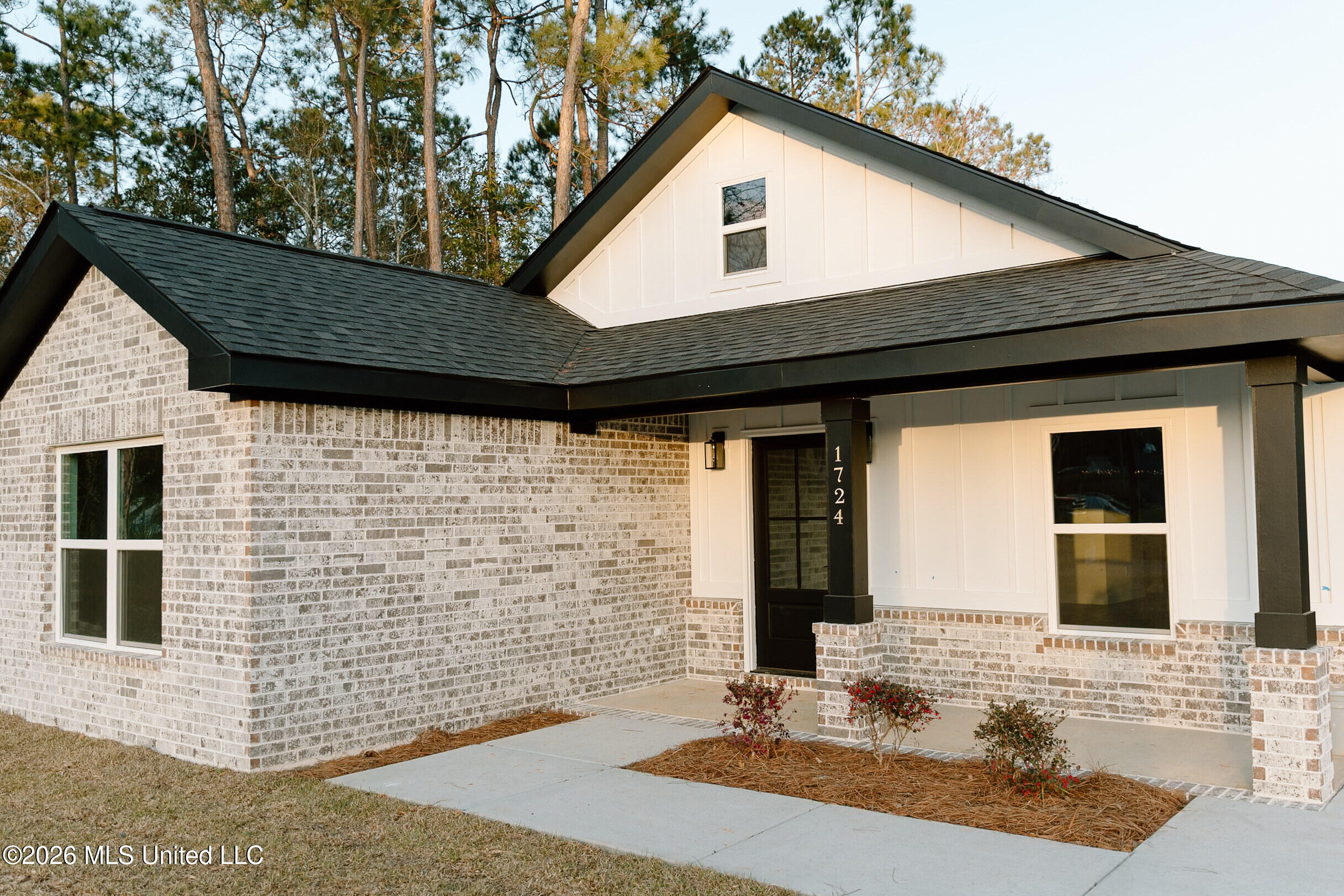 1717 Barracuda Drive Property Photo 1