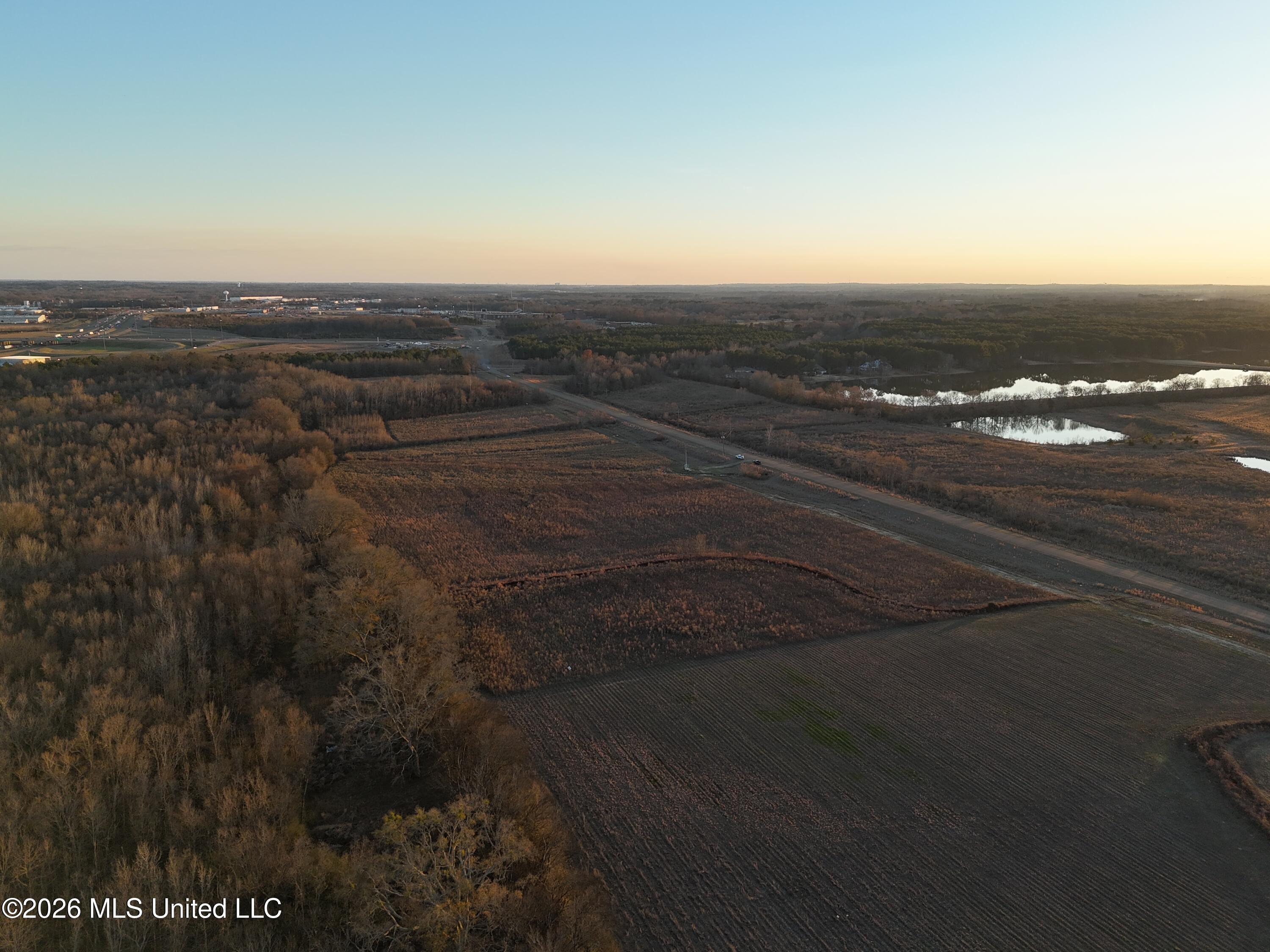 N Calhoun Station Parkway Property Photo 9