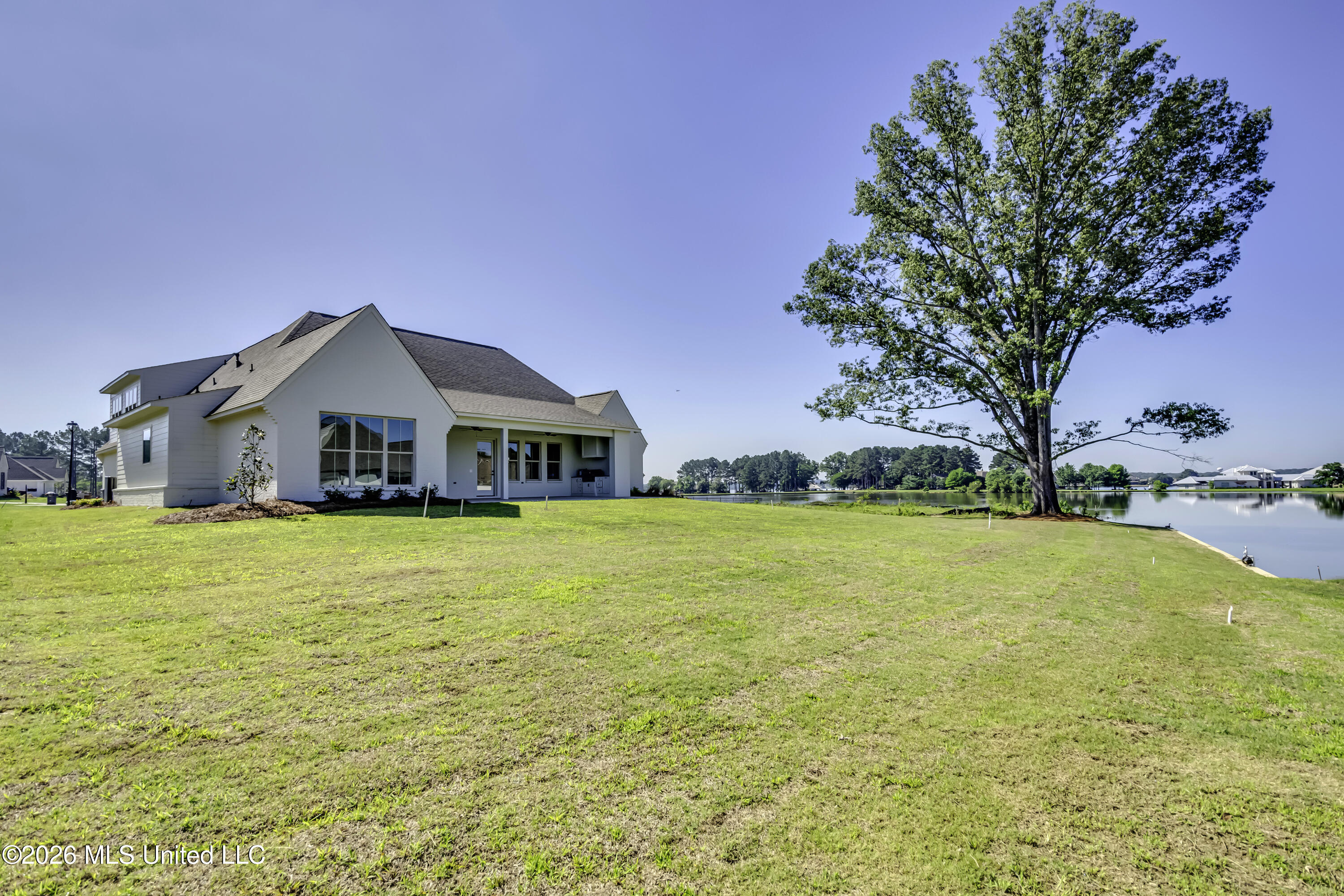 114 Charleston Cove Property Photo 1