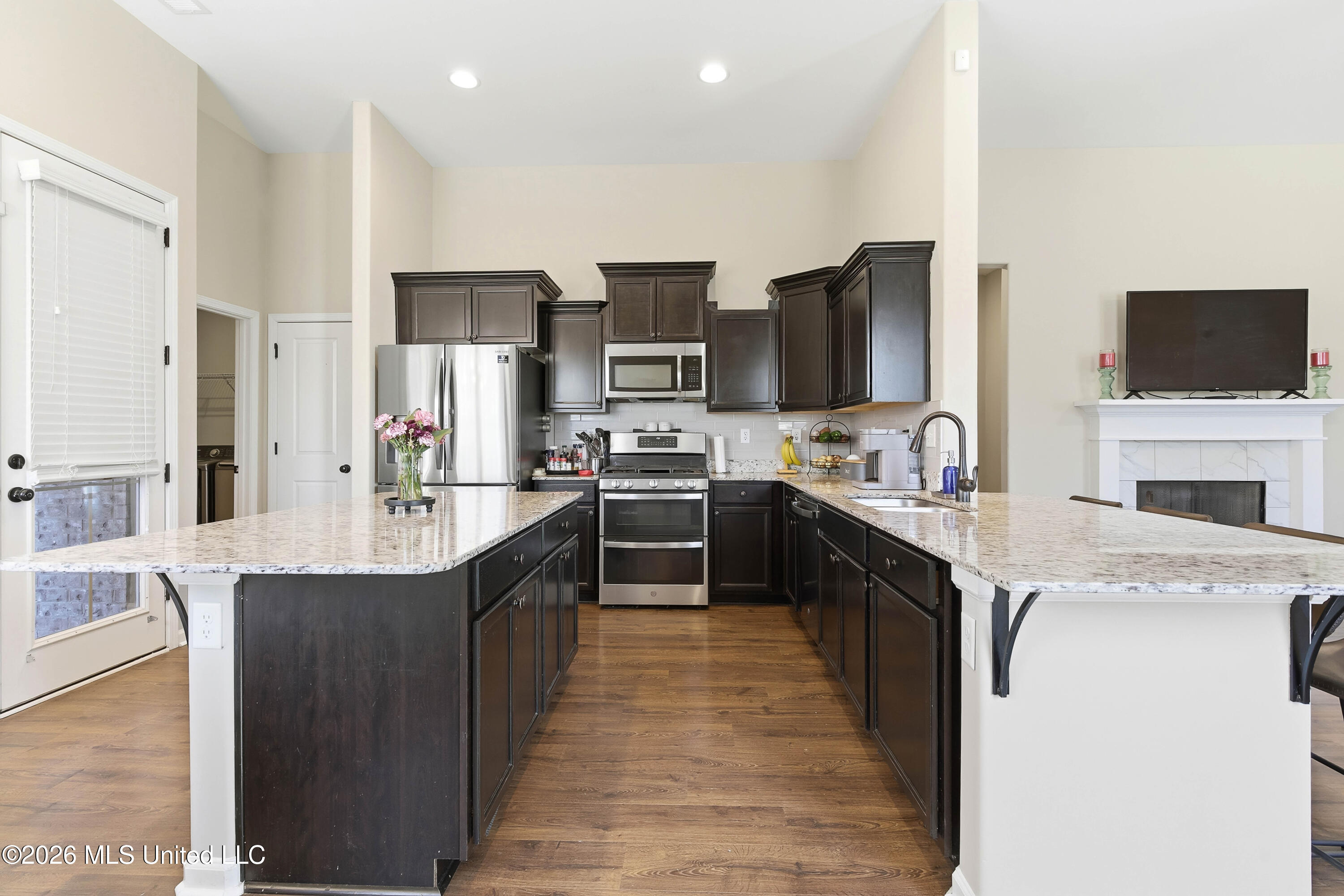 6214 Rosemark Road Property Photo 8