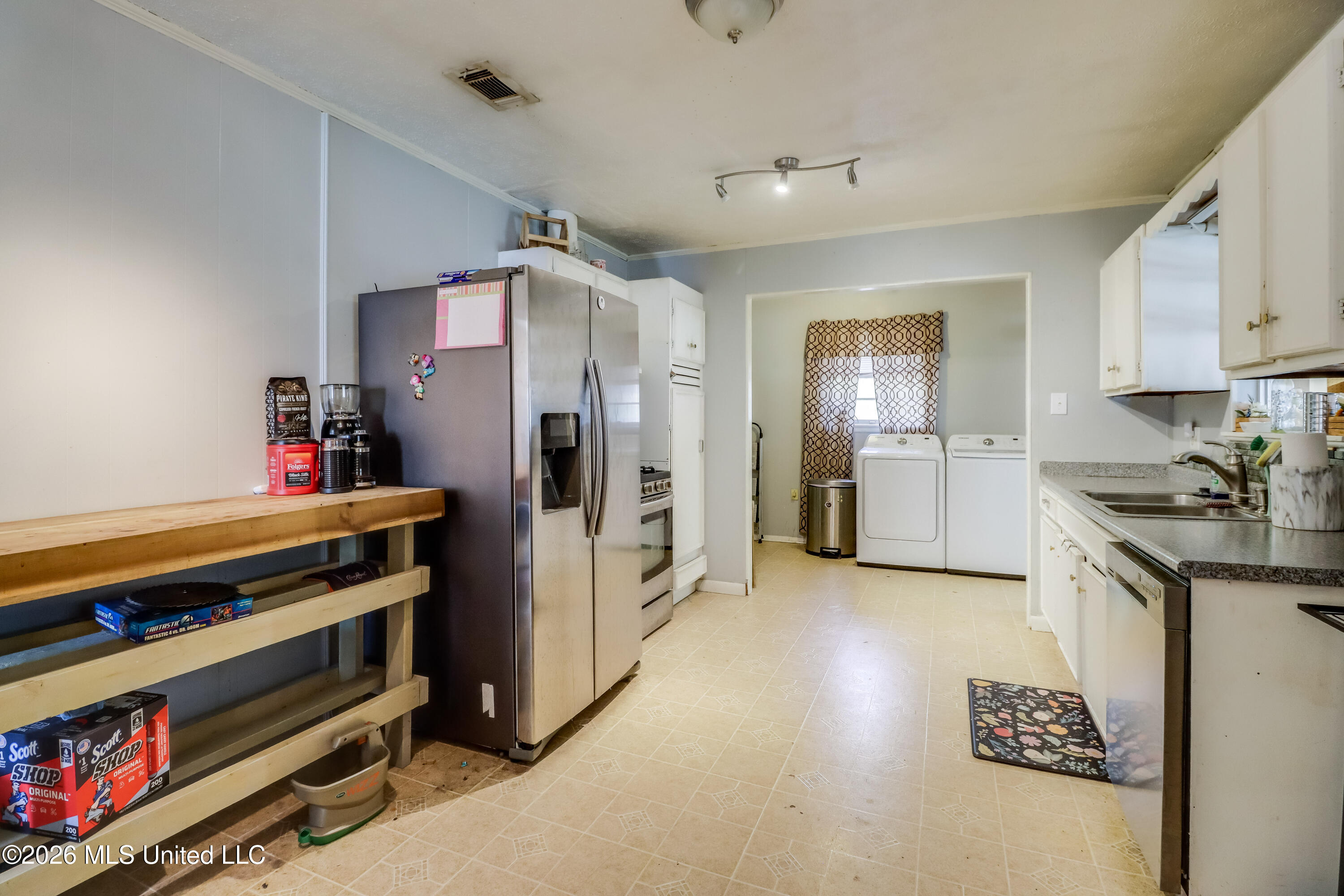 2168 Alice Drive Property Photo 7