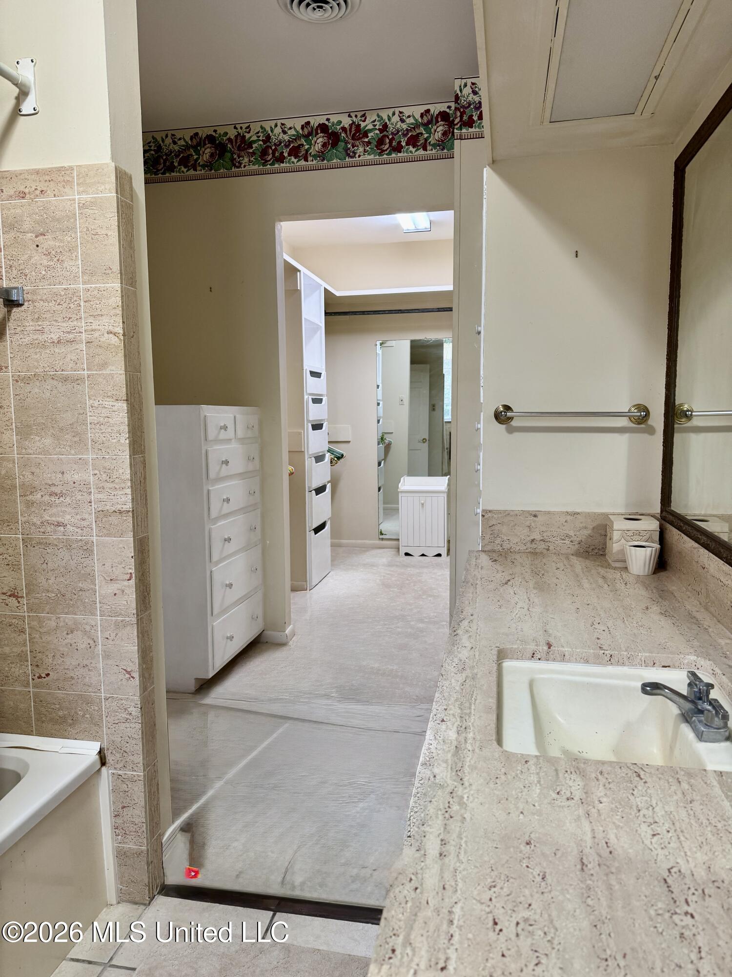 116 Gloucester Road Property Photo 24