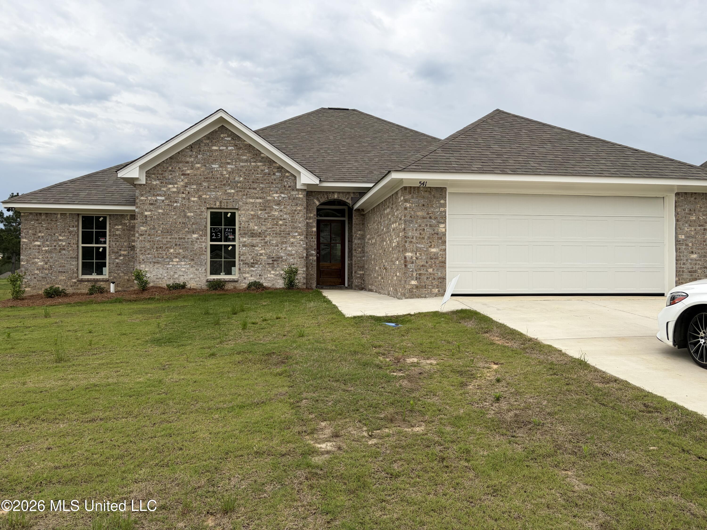 541 Patrick Farms Drive Property Photo 1