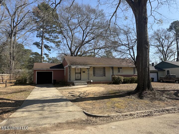 1054 Matthews Avenue Property Photo 1
