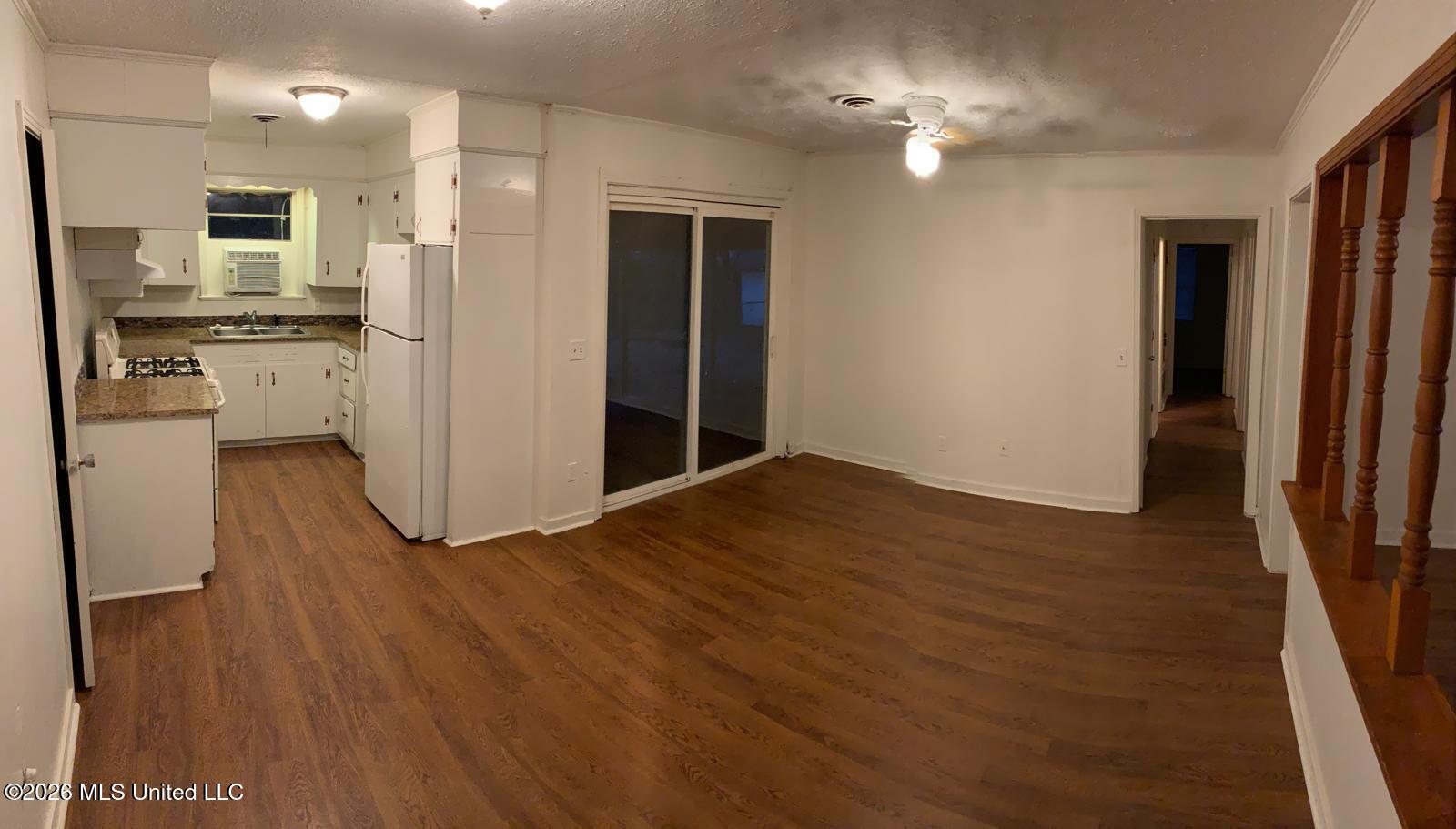 1066 Branch Street Property Photo 5