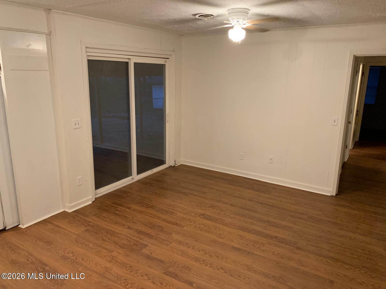 1066 Branch Street Property Photo 11