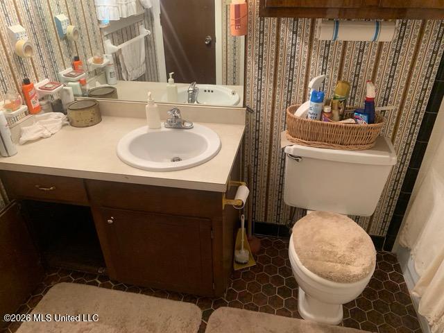 145 W Woodcrest Drive Property Photo 10