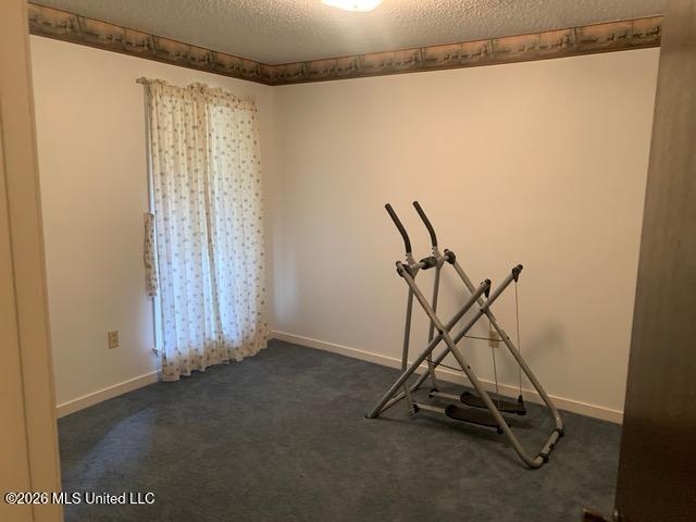 145 W Woodcrest Drive Property Photo 12