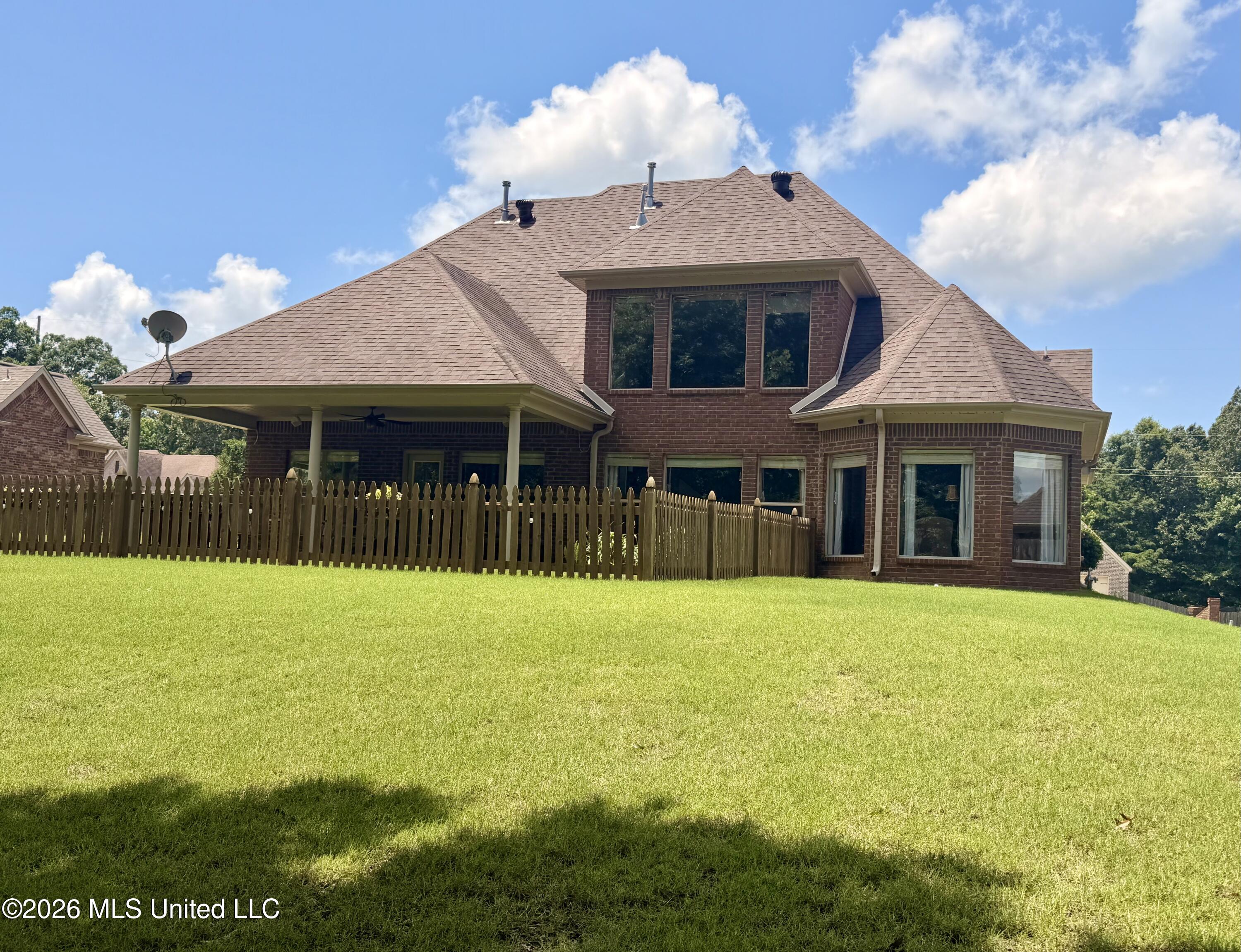 1884 W Keenlan Drive Property Photo 6