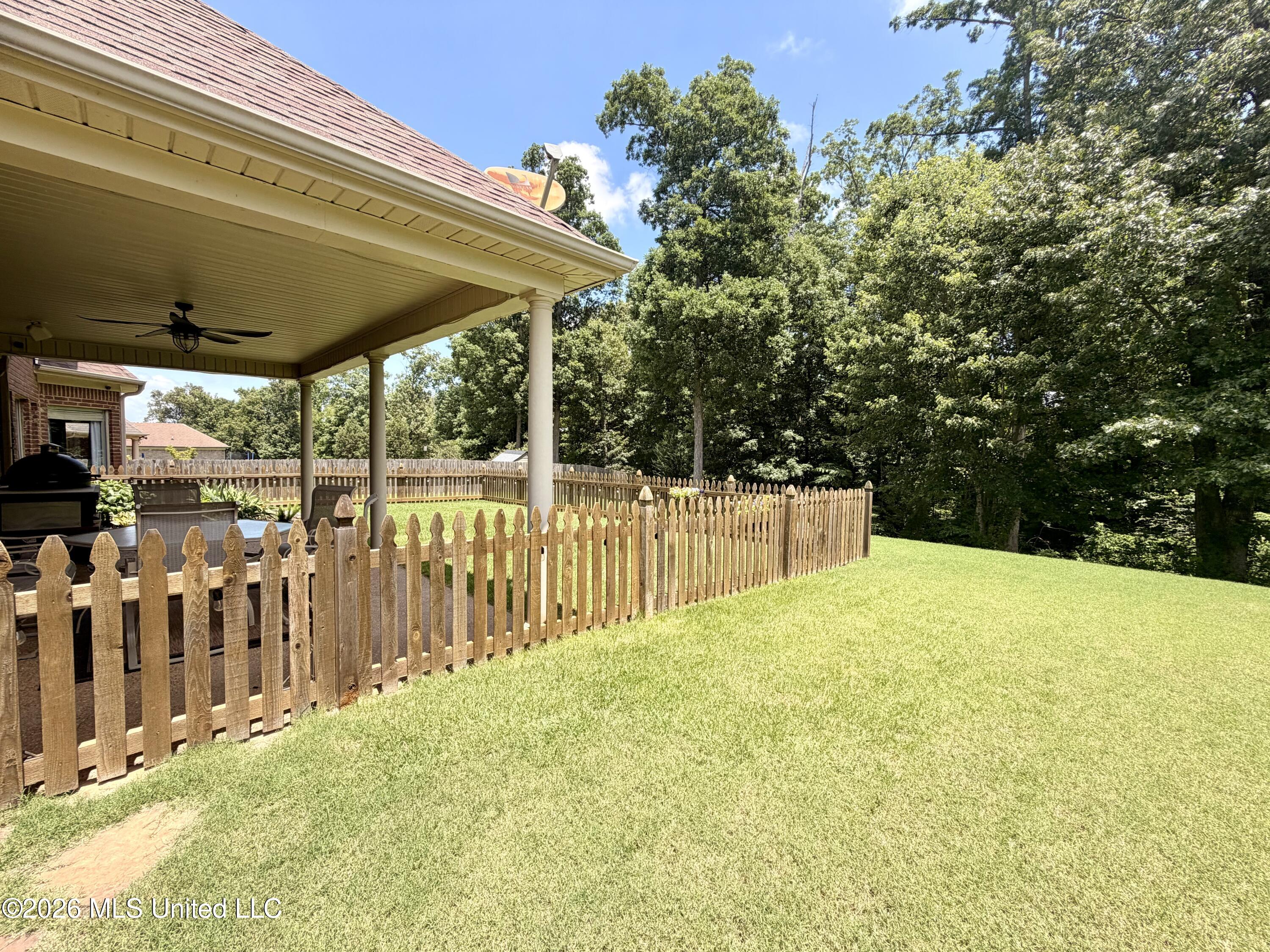 1884 W Keenlan Drive Property Photo 7