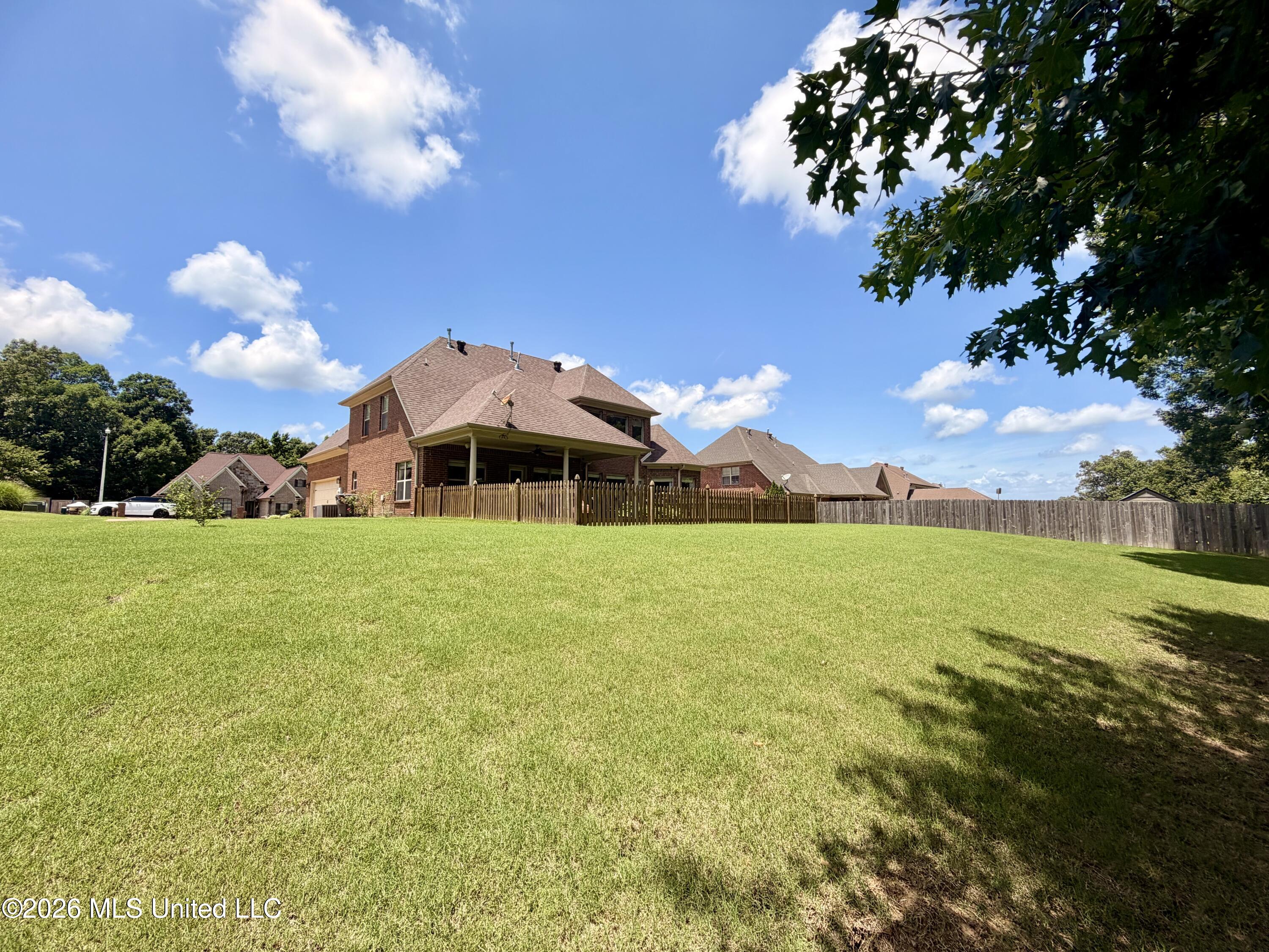 1884 W Keenlan Drive Property Photo 9