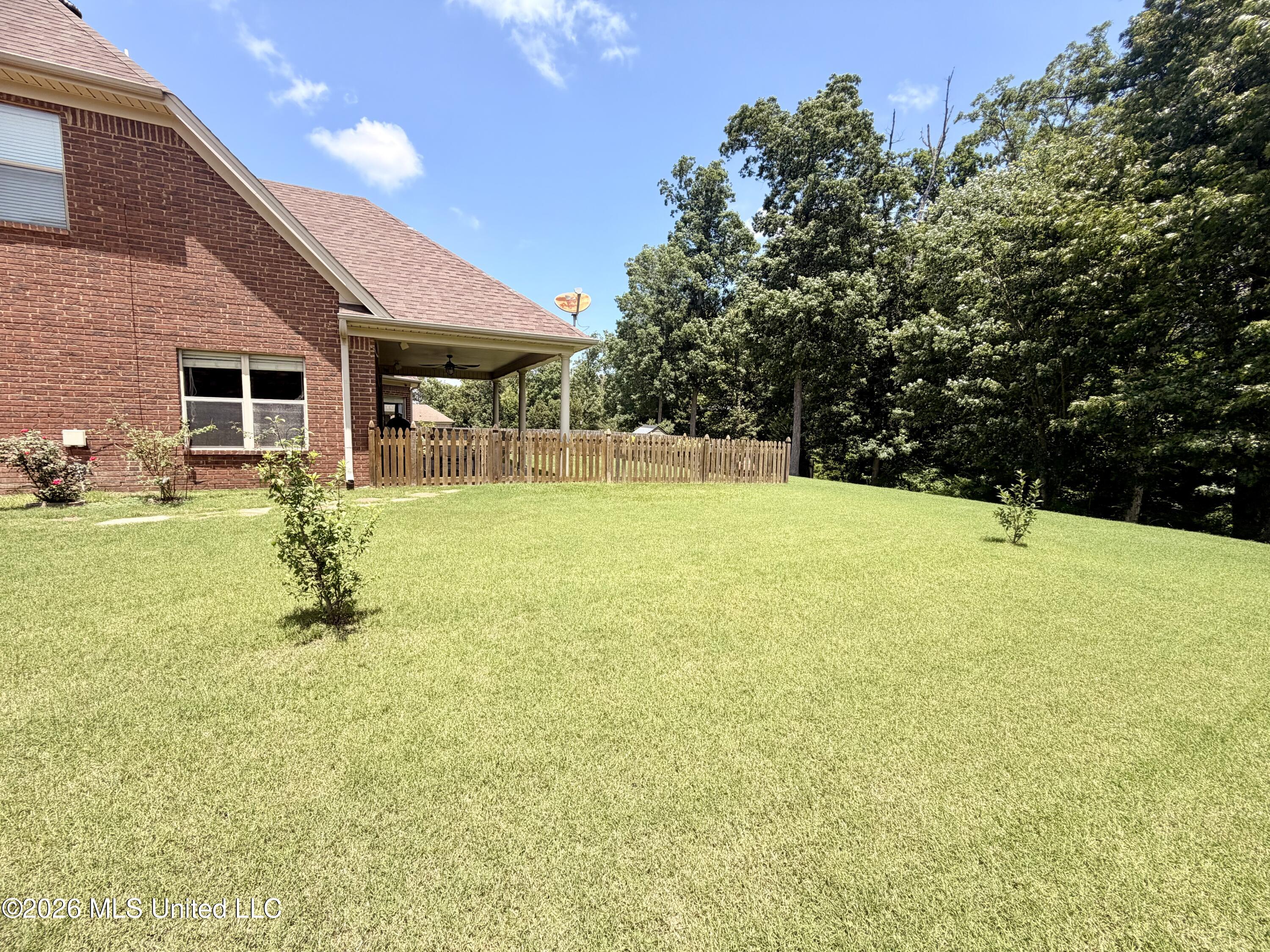 1884 W Keenlan Drive Property Photo 10