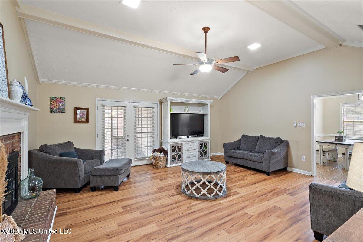 939 Tenby Drive Property Photo 8
