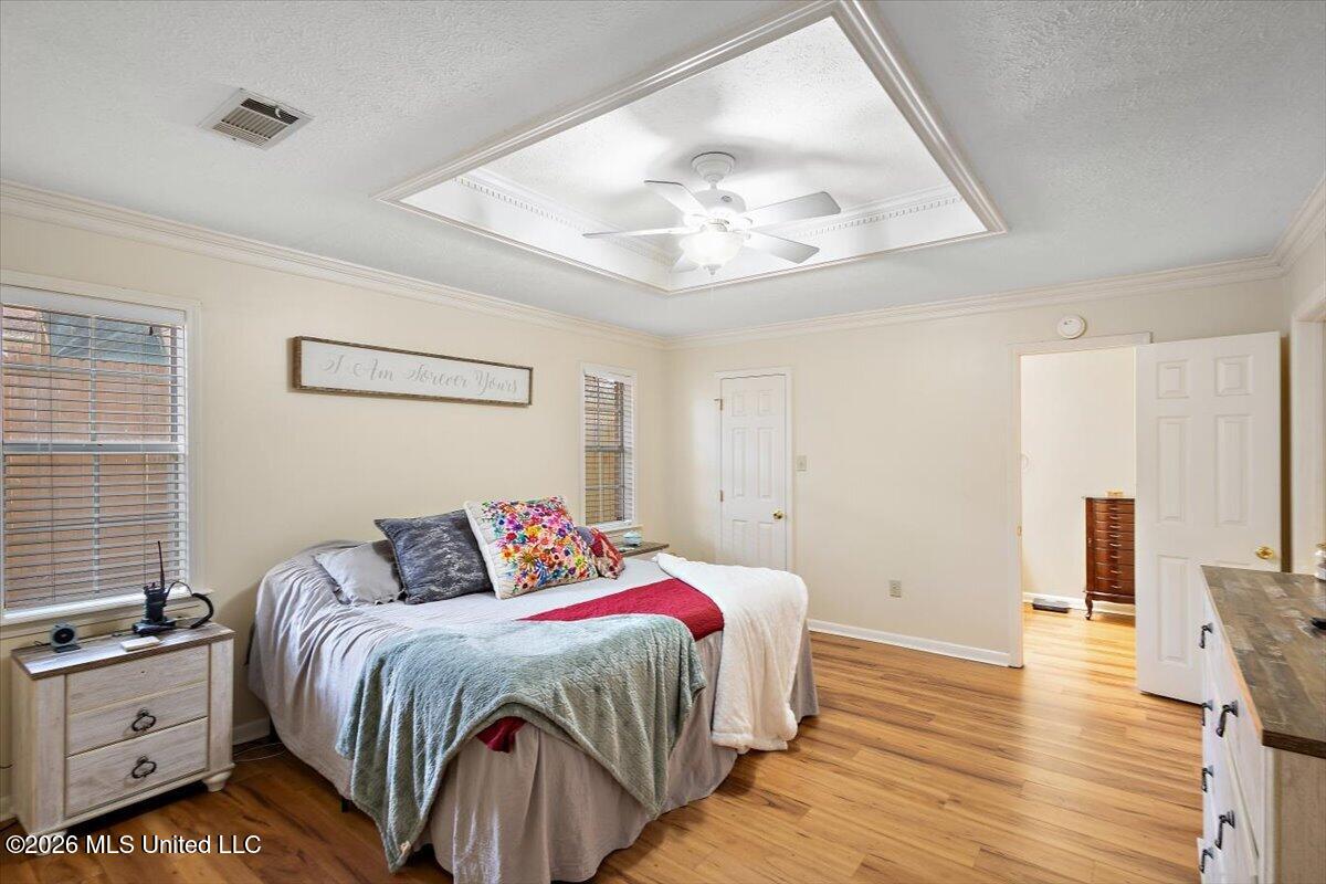 939 Tenby Drive Property Photo 15