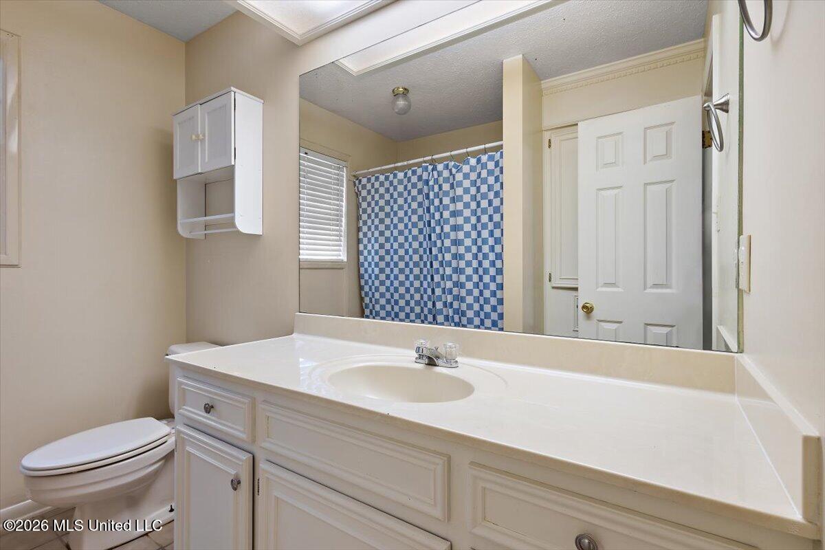 939 Tenby Drive Property Photo 20