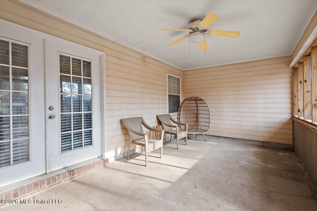 939 Tenby Drive Property Photo 24
