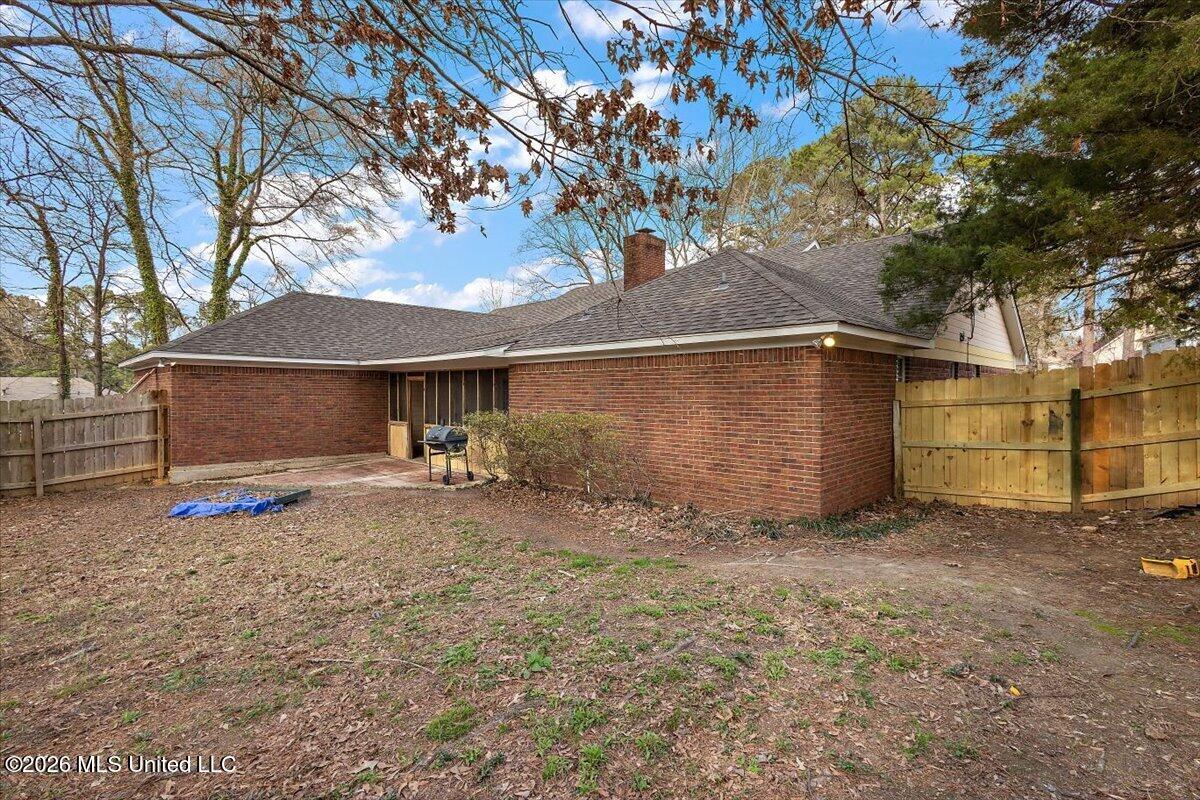 939 Tenby Drive Property Photo 27