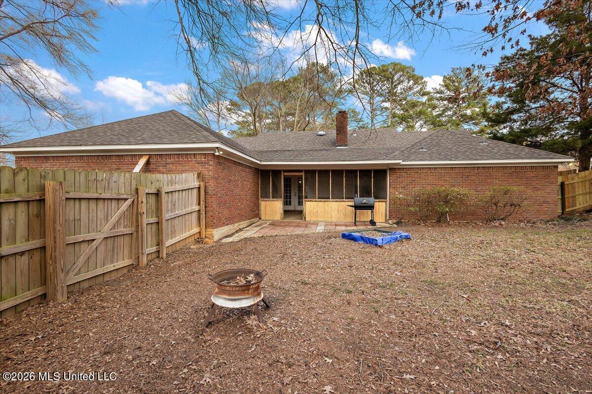 939 Tenby Drive Property Photo 28