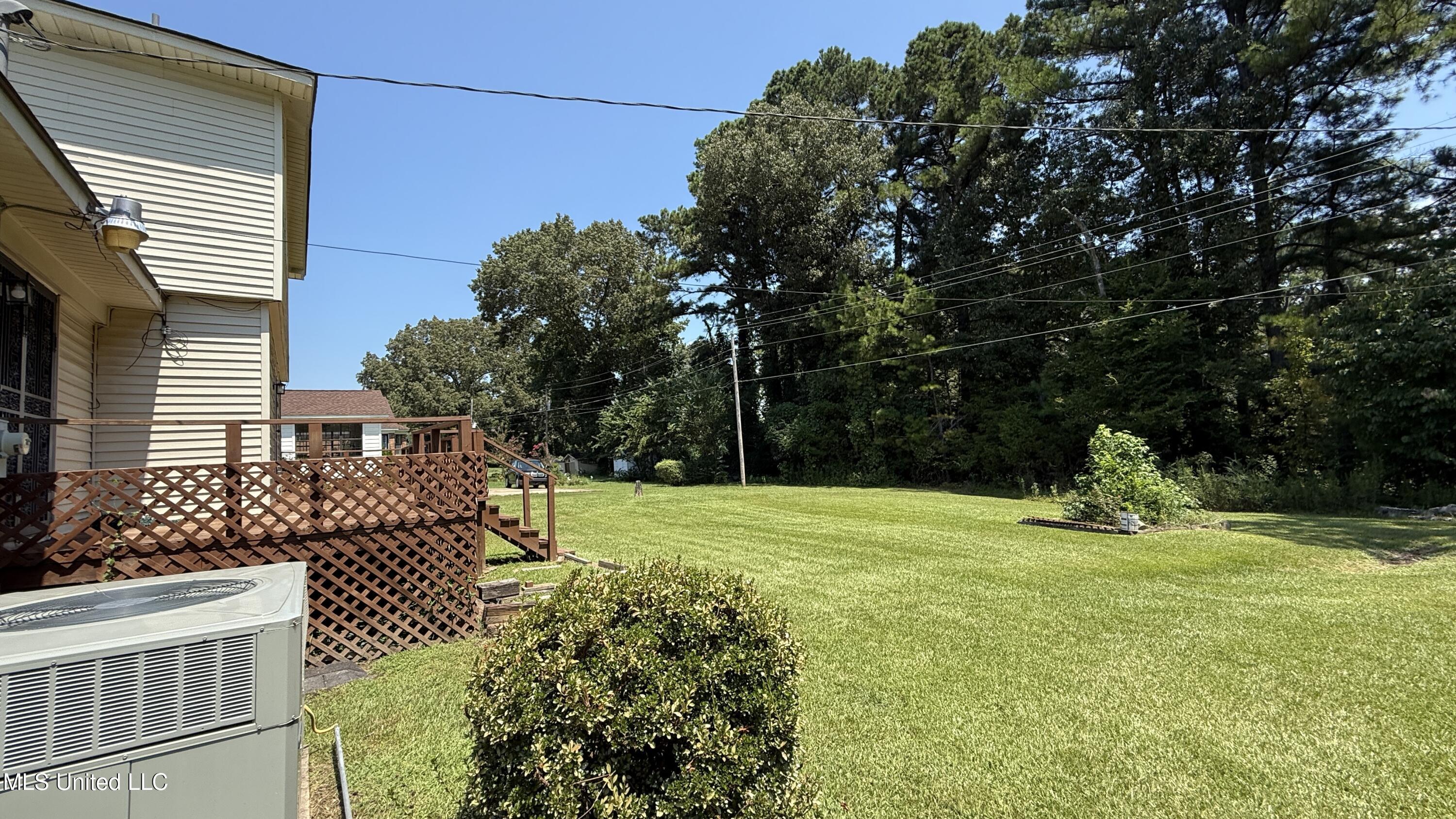 595 Swaney Drive Property Photo 11