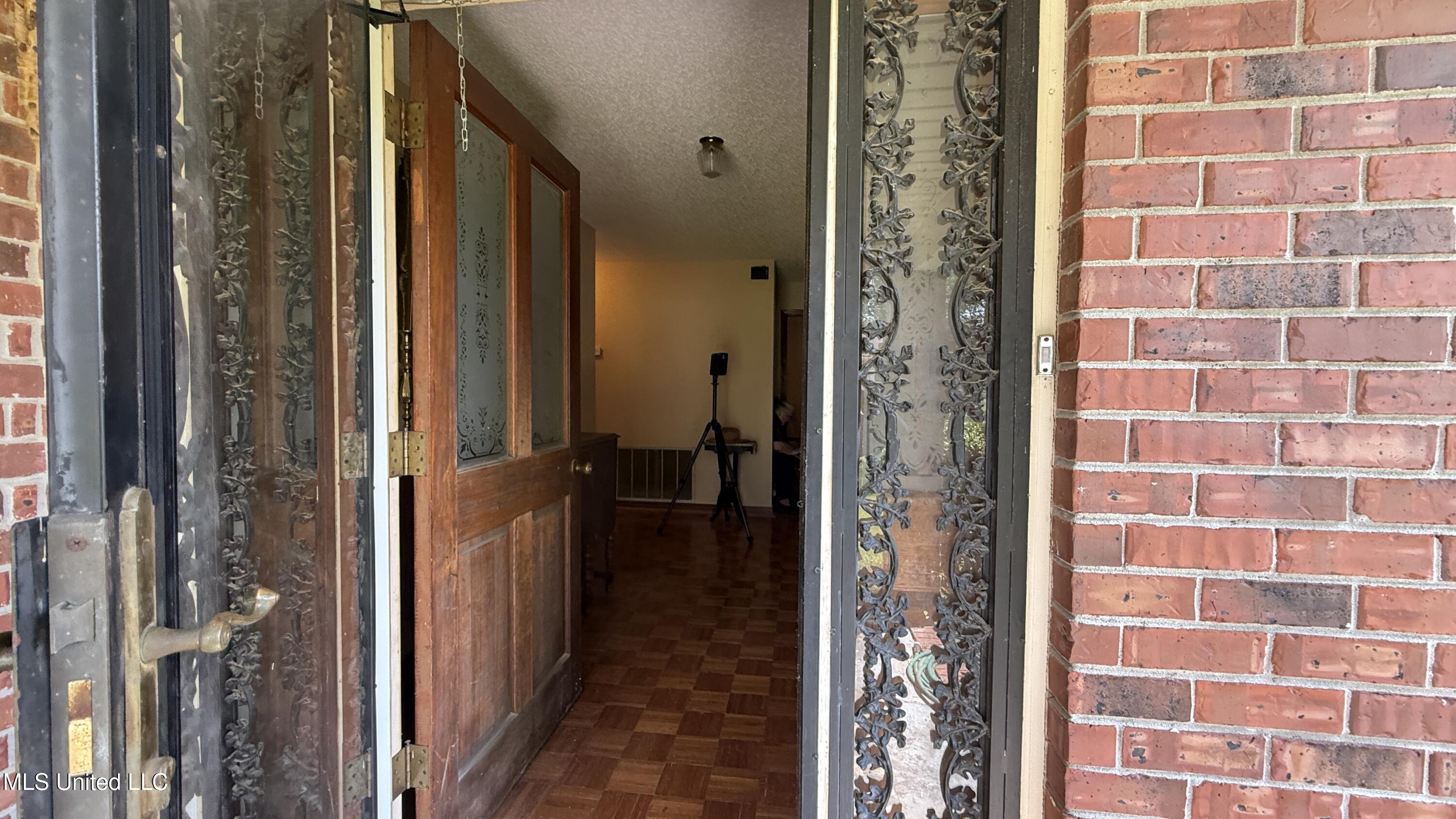 595 Swaney Drive Property Photo 18