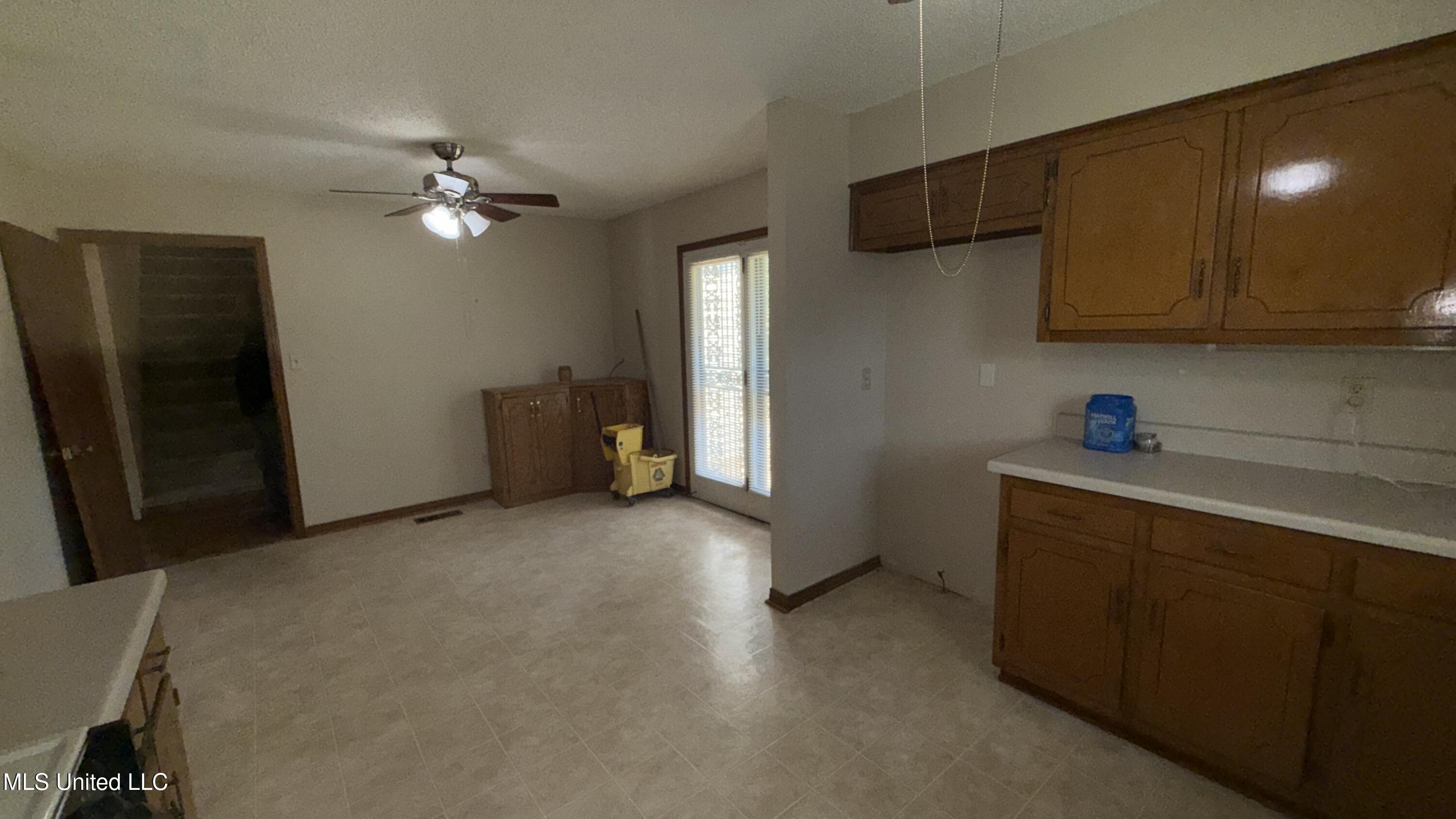595 Swaney Drive Property Photo 27