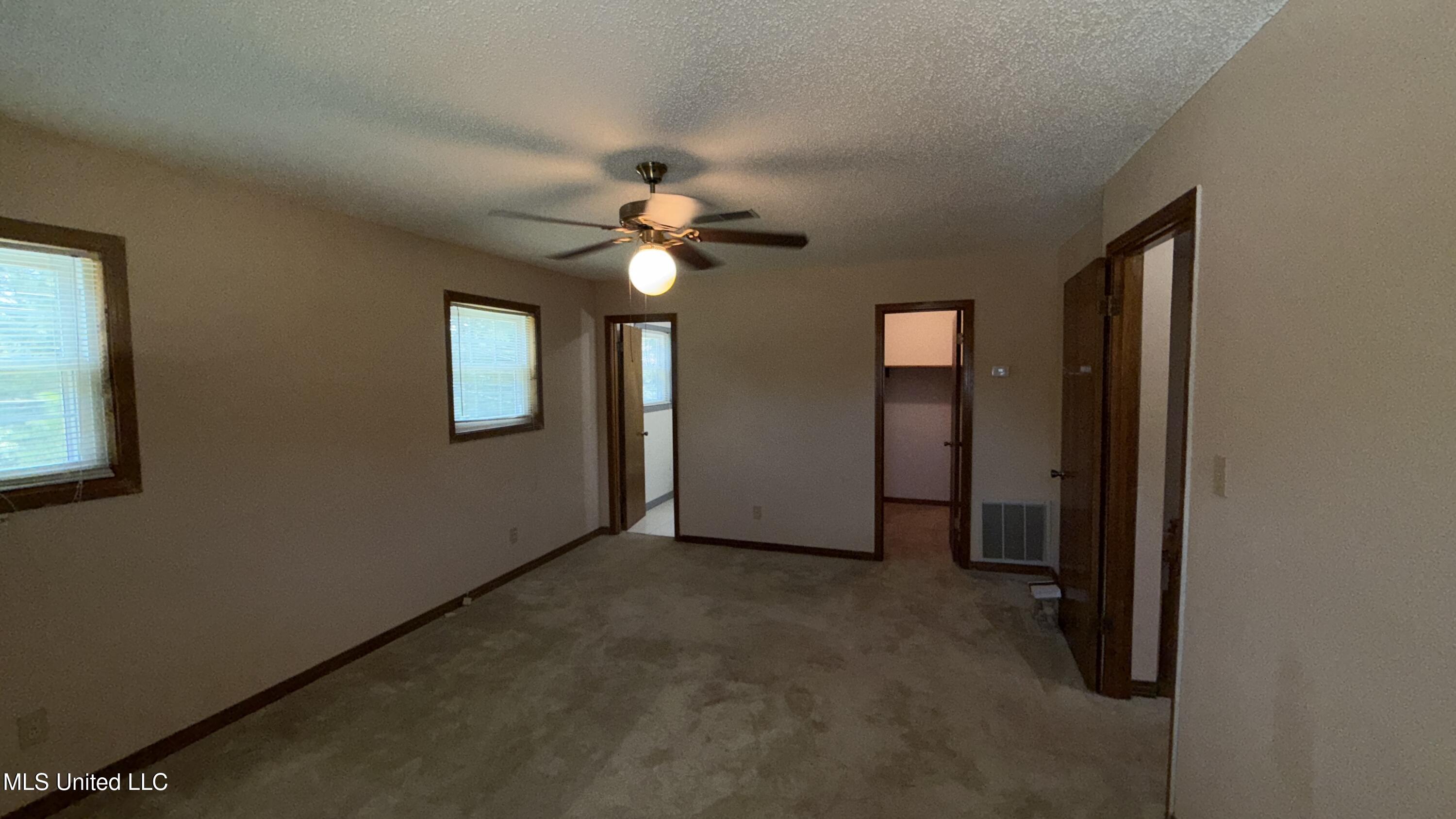 595 Swaney Drive Property Photo 33