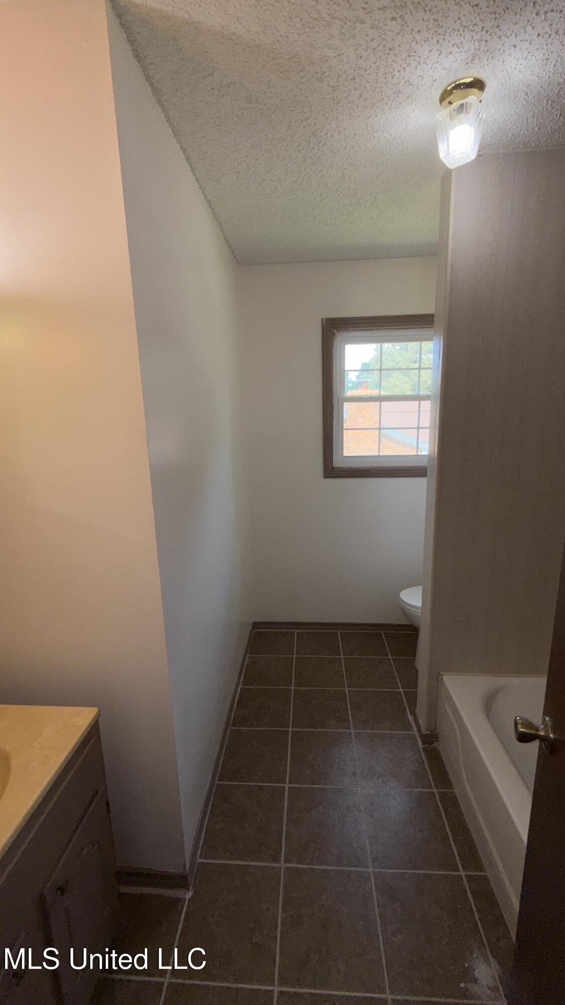 595 Swaney Drive Property Photo 35