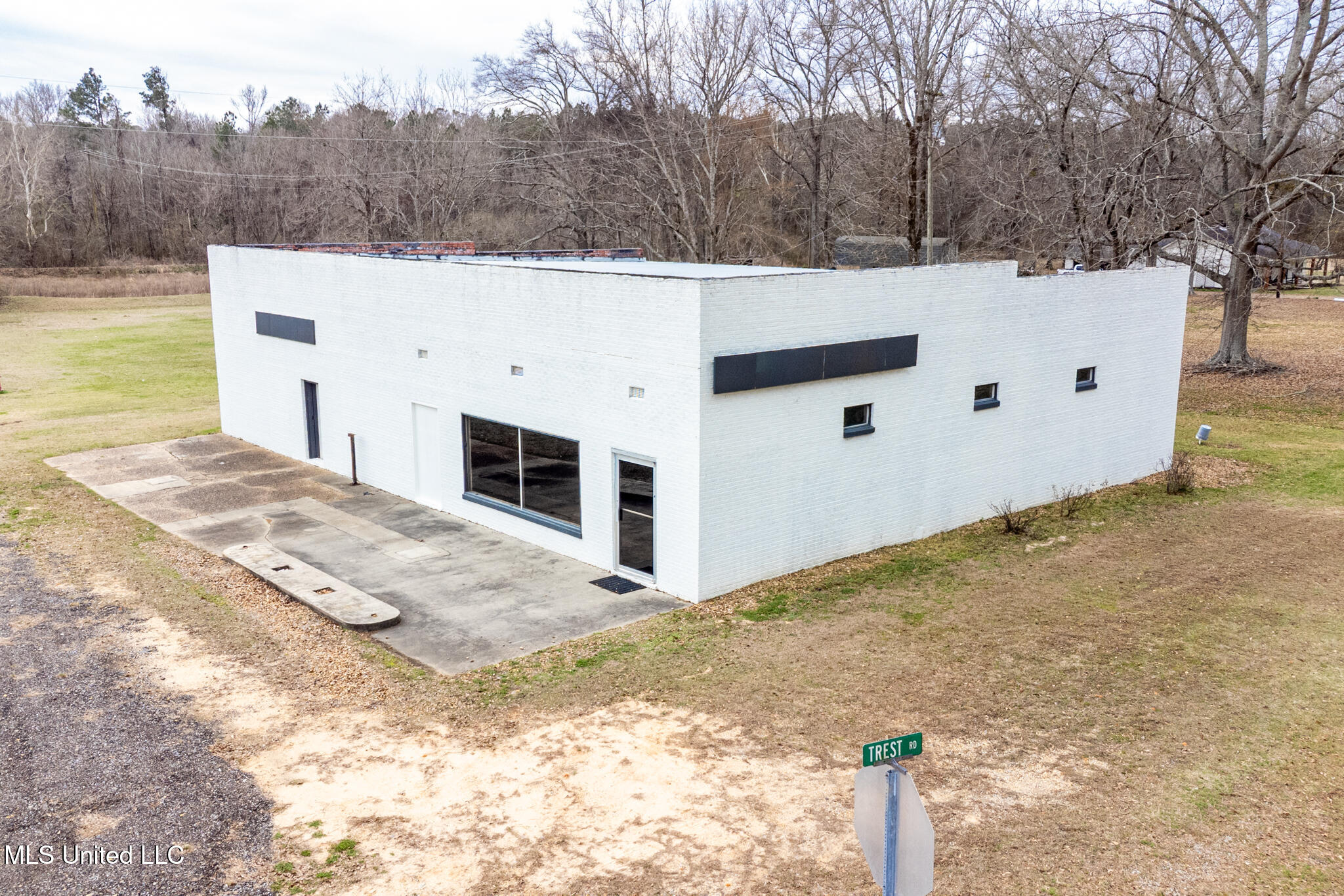 8484 Highway 483 Property Photo 1